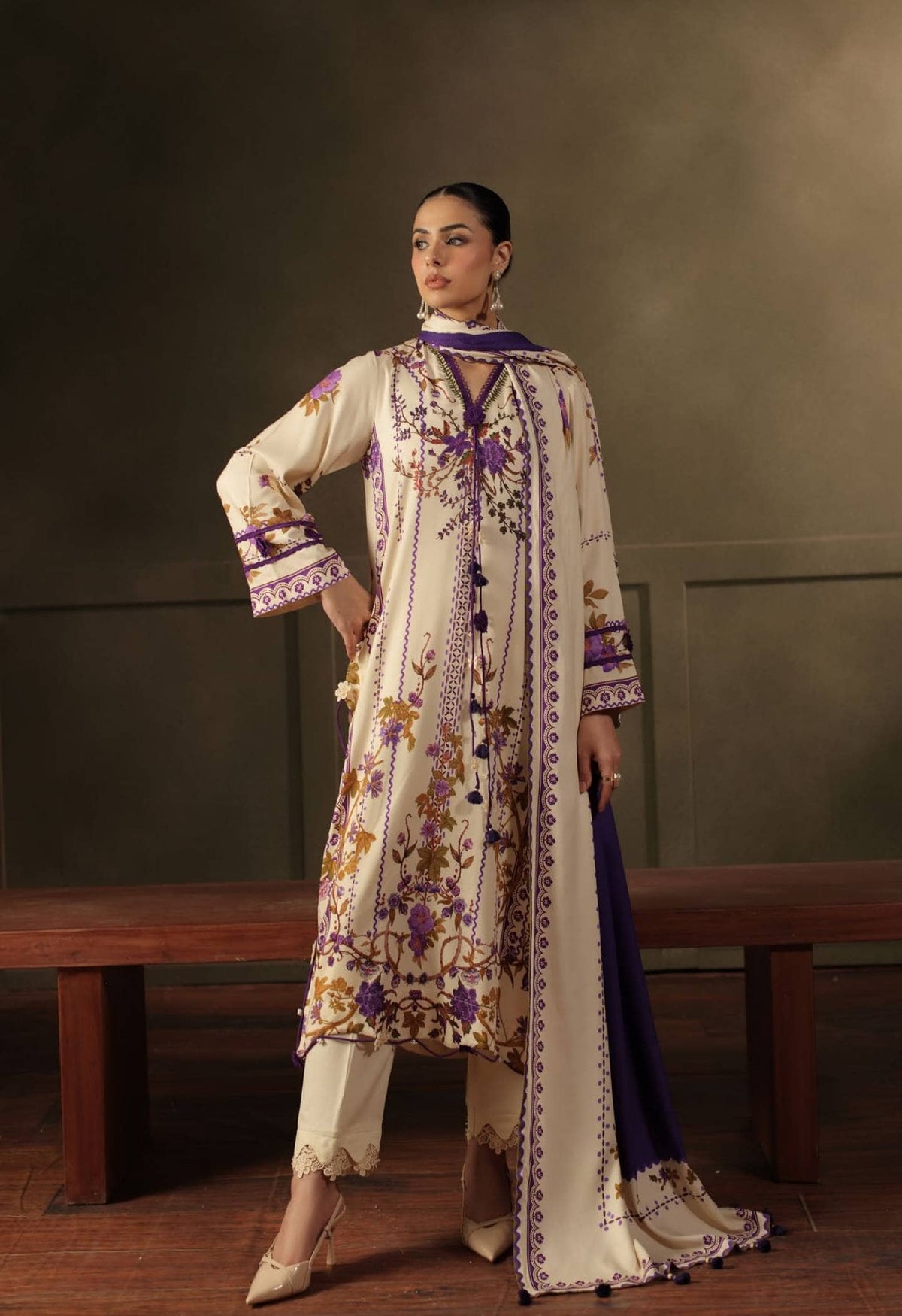 img_gul_ahmed_winter_awwal_boutique