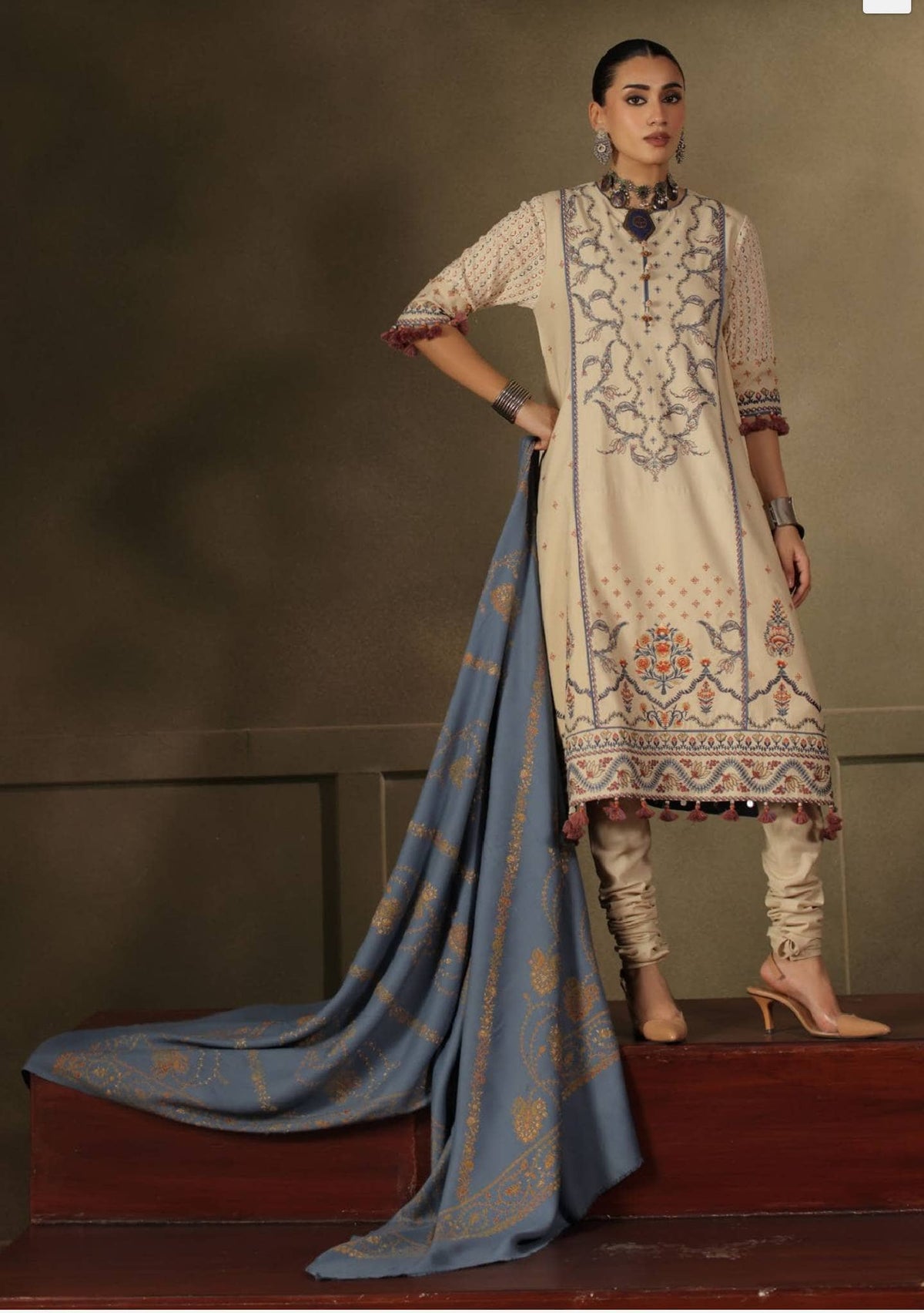 img_gul_ahmed_winter_awwal_boutique