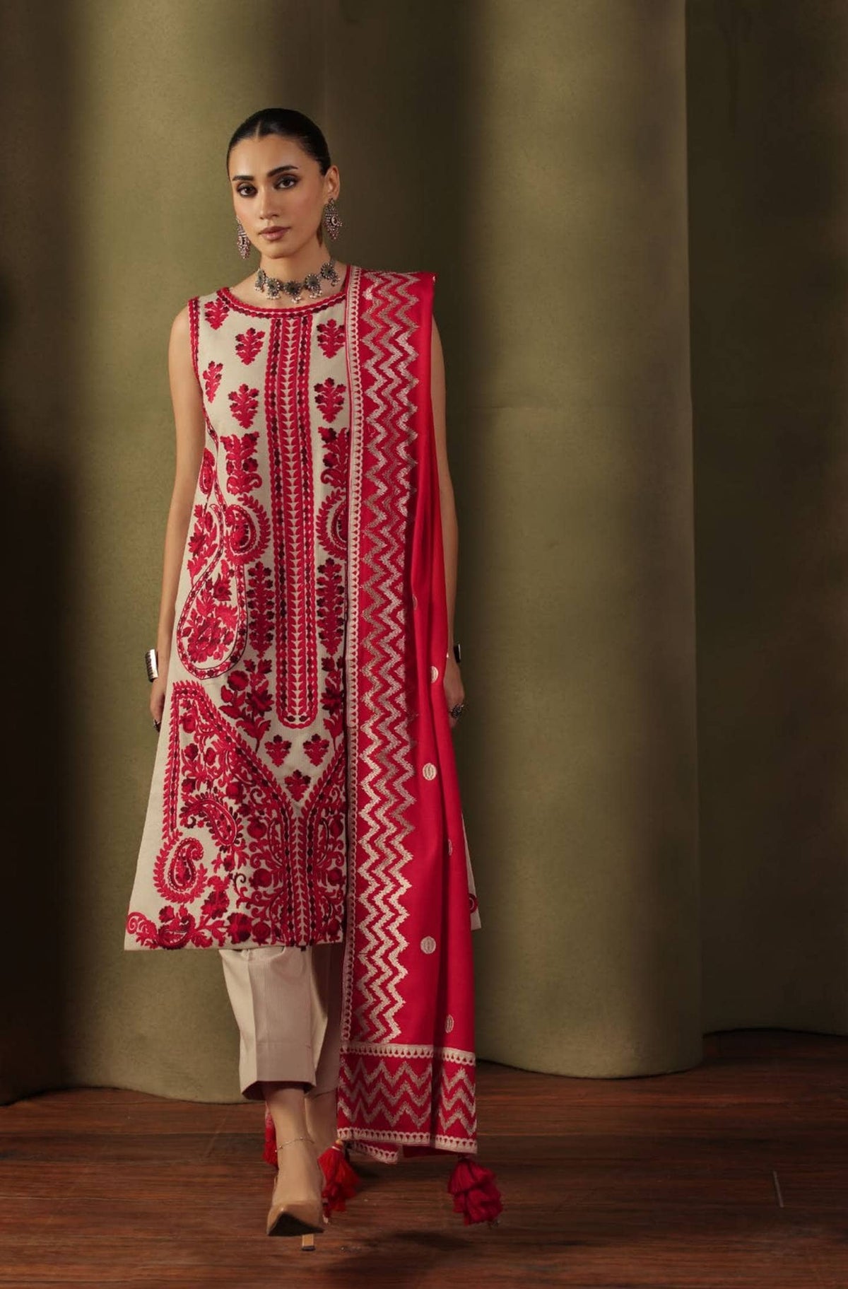 img_gul_ahmed_winter_awwal_boutique