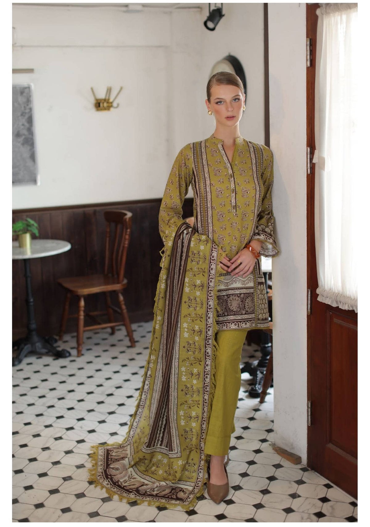 img_gul_ahmed_khaddar_winter_awwal_boutique