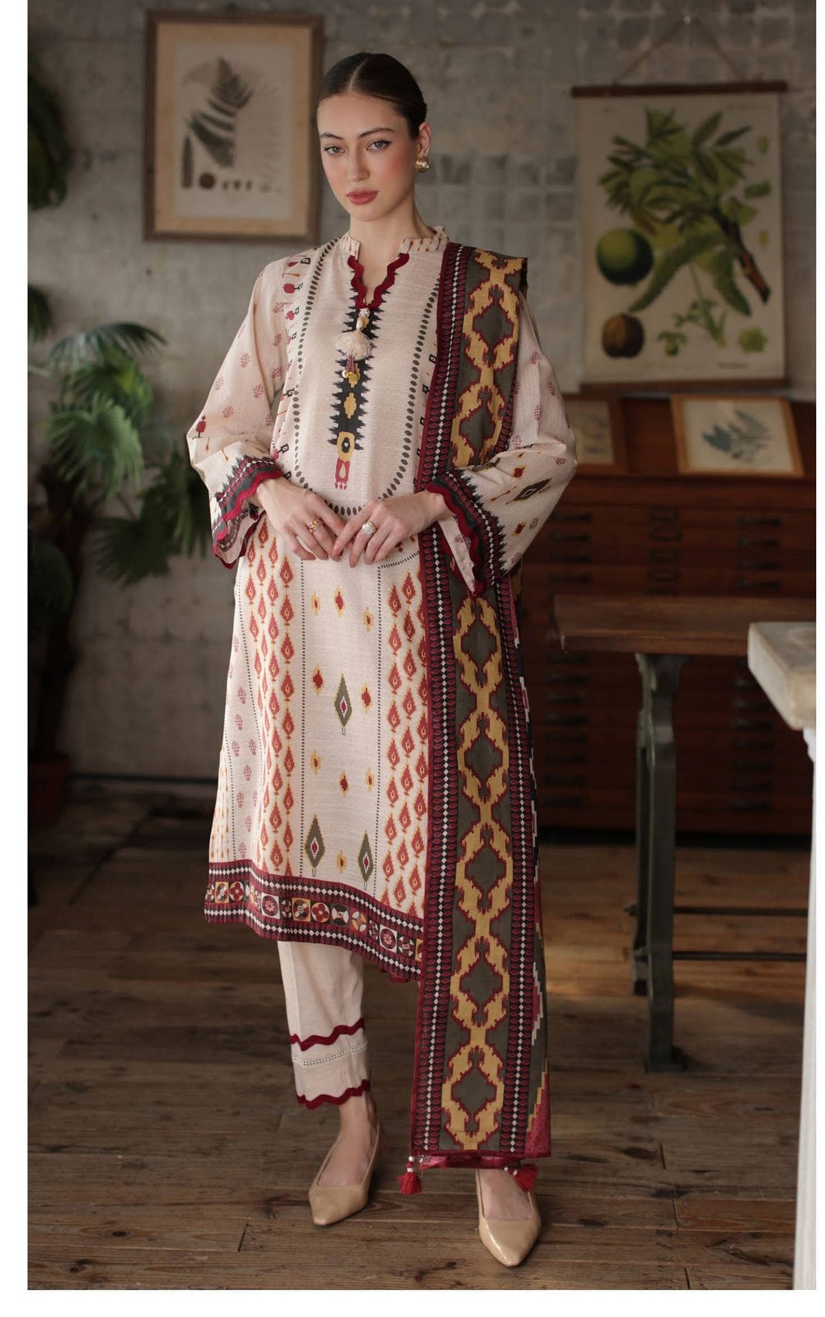 img_gul_ahmed_khaddar_winter_awwal_boutique