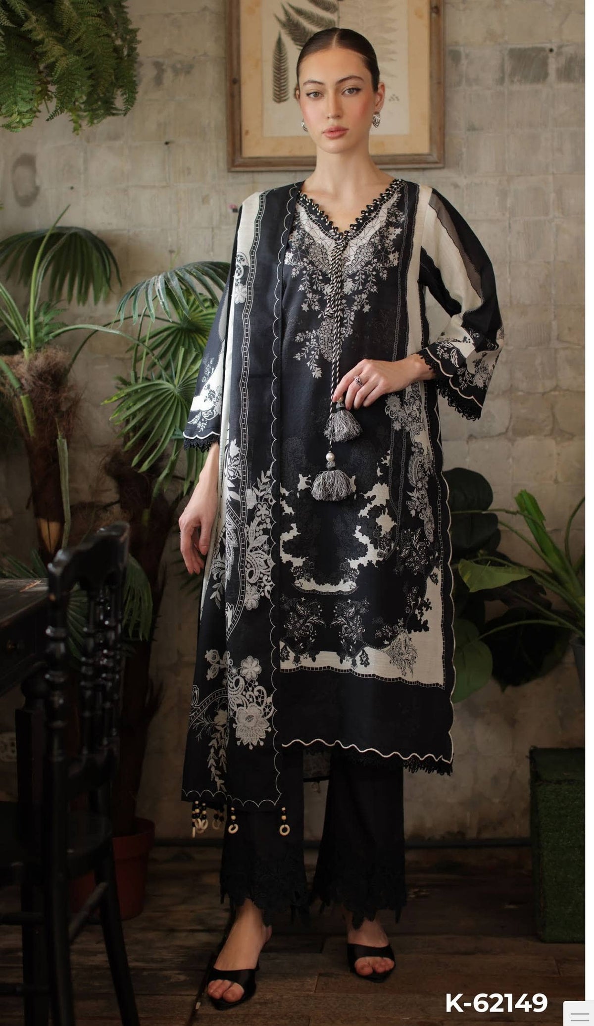 img_gul_ahmed_khaddar_winter_awwal_boutique