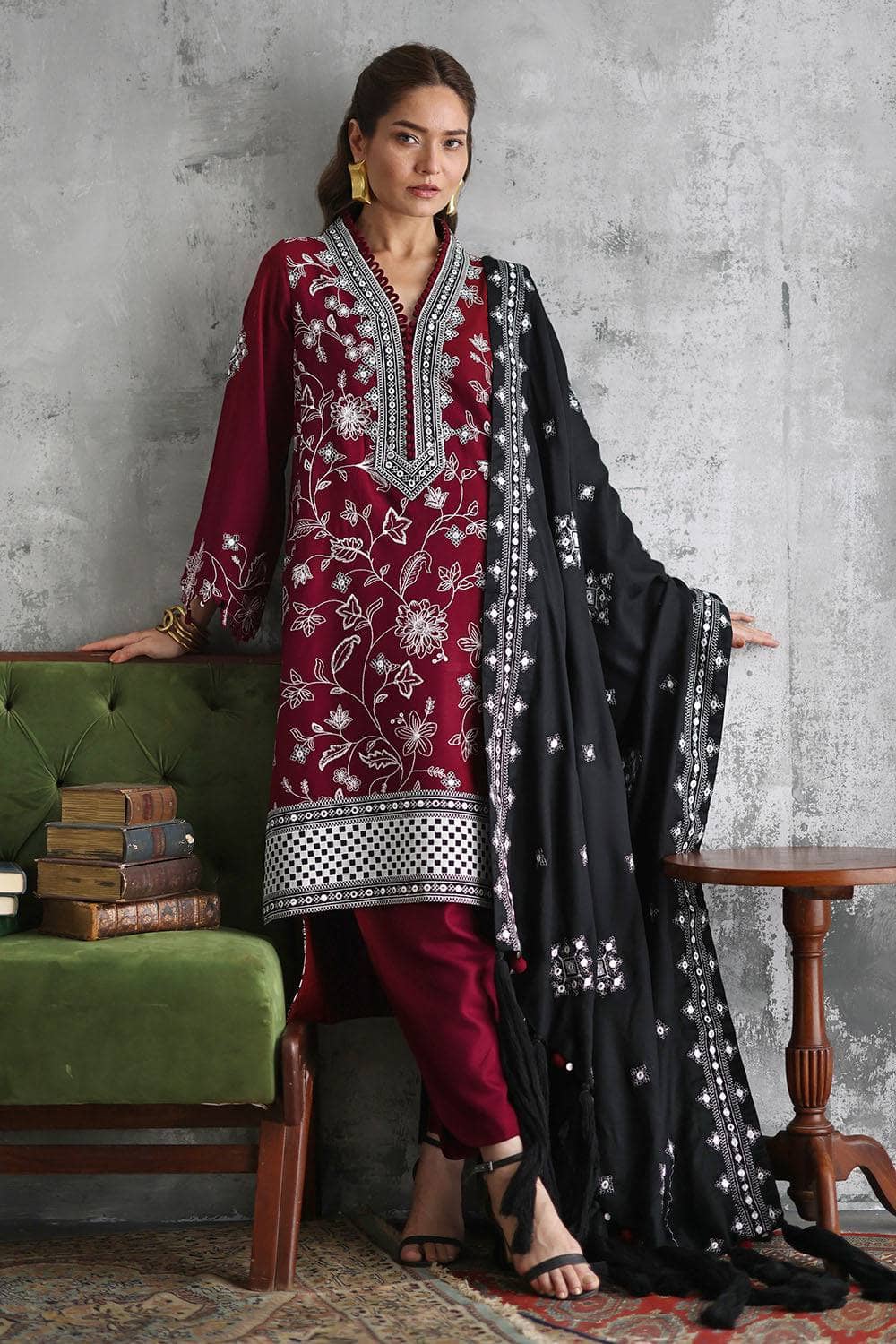 img_gul_ahmed_winter_story_awwal_boutique