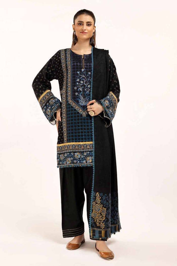 img_gul_ahmed_winter_24_awwal_boutique