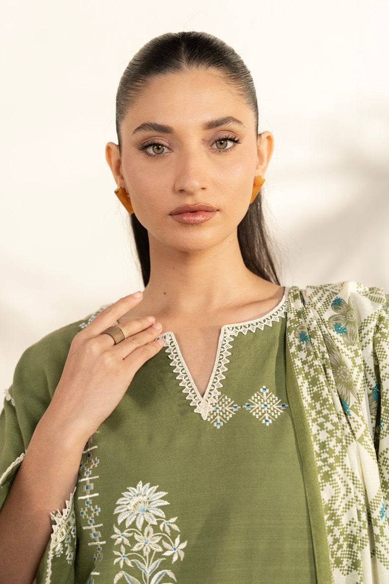 Al Karam Winter 25/RTS | SHIRT, Trouser & Dupatta