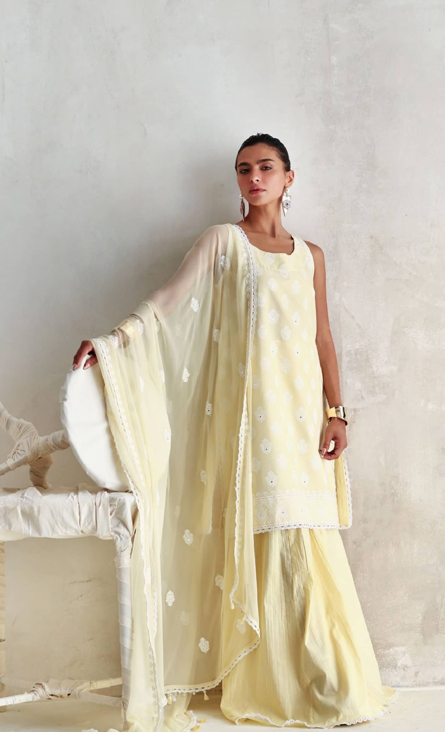 img_gul_ahmed_summer_luxe_awwal_boutique