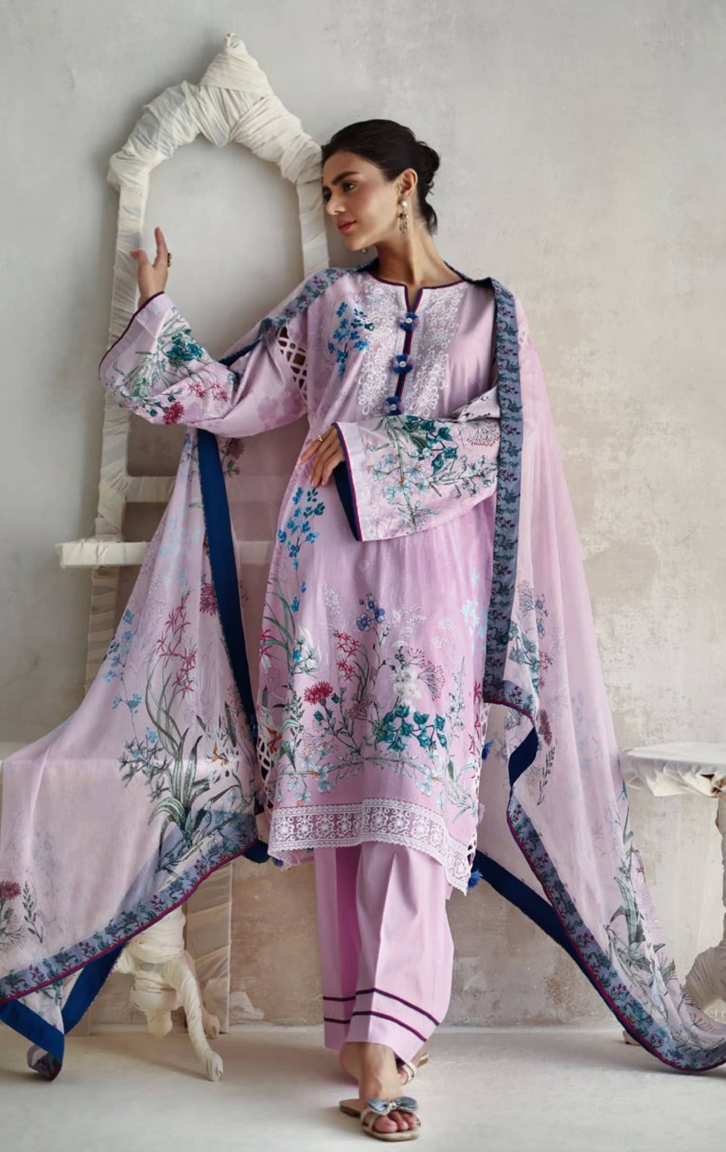 img_gul_ahmed_summer_luxe_awwal_boutique