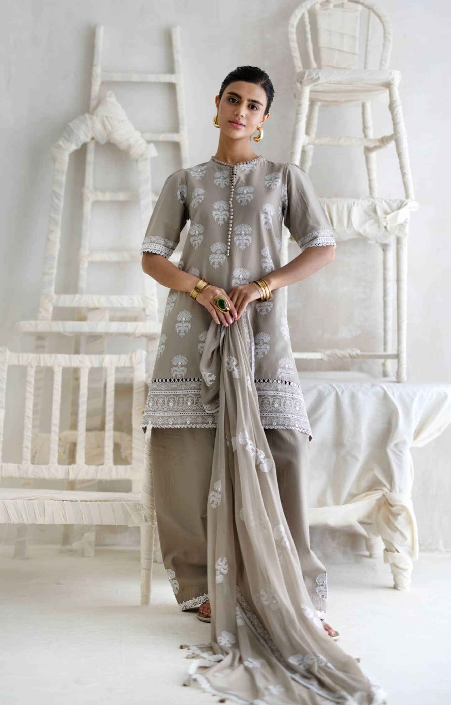 img_gul_ahmed_summer_luxe_awwal_boutique