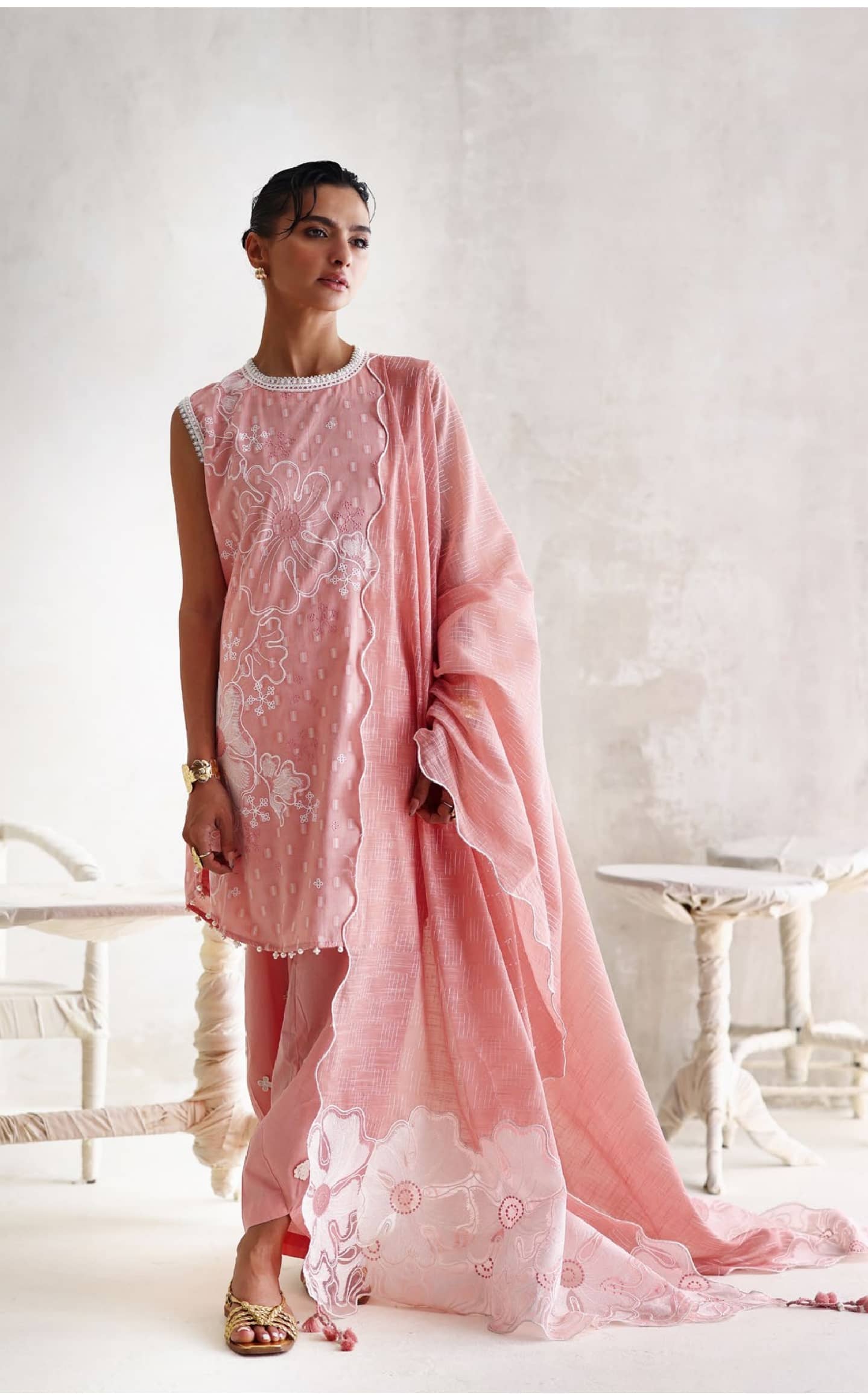 img_gul_ahmed_summer_luxe_awwal_boutique