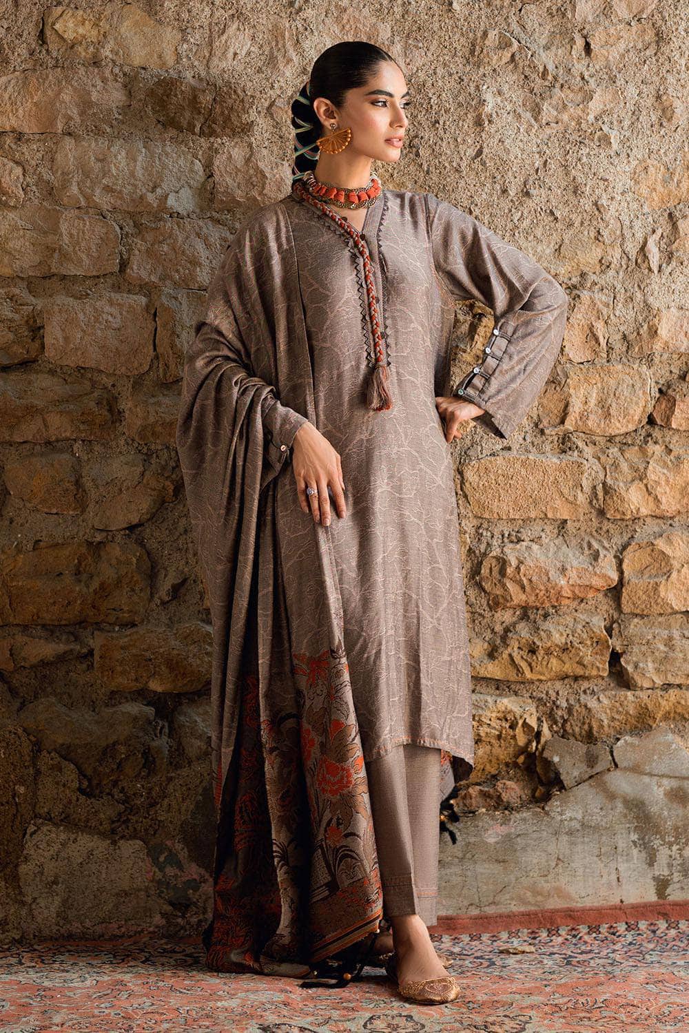 img_gul_ahmed_luxe_winter_awwal_boutique