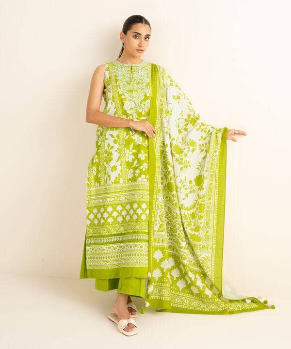 Sapphire Fall Winter 25/Embroidered Khaddar Suit/0U3PEDY25V89
