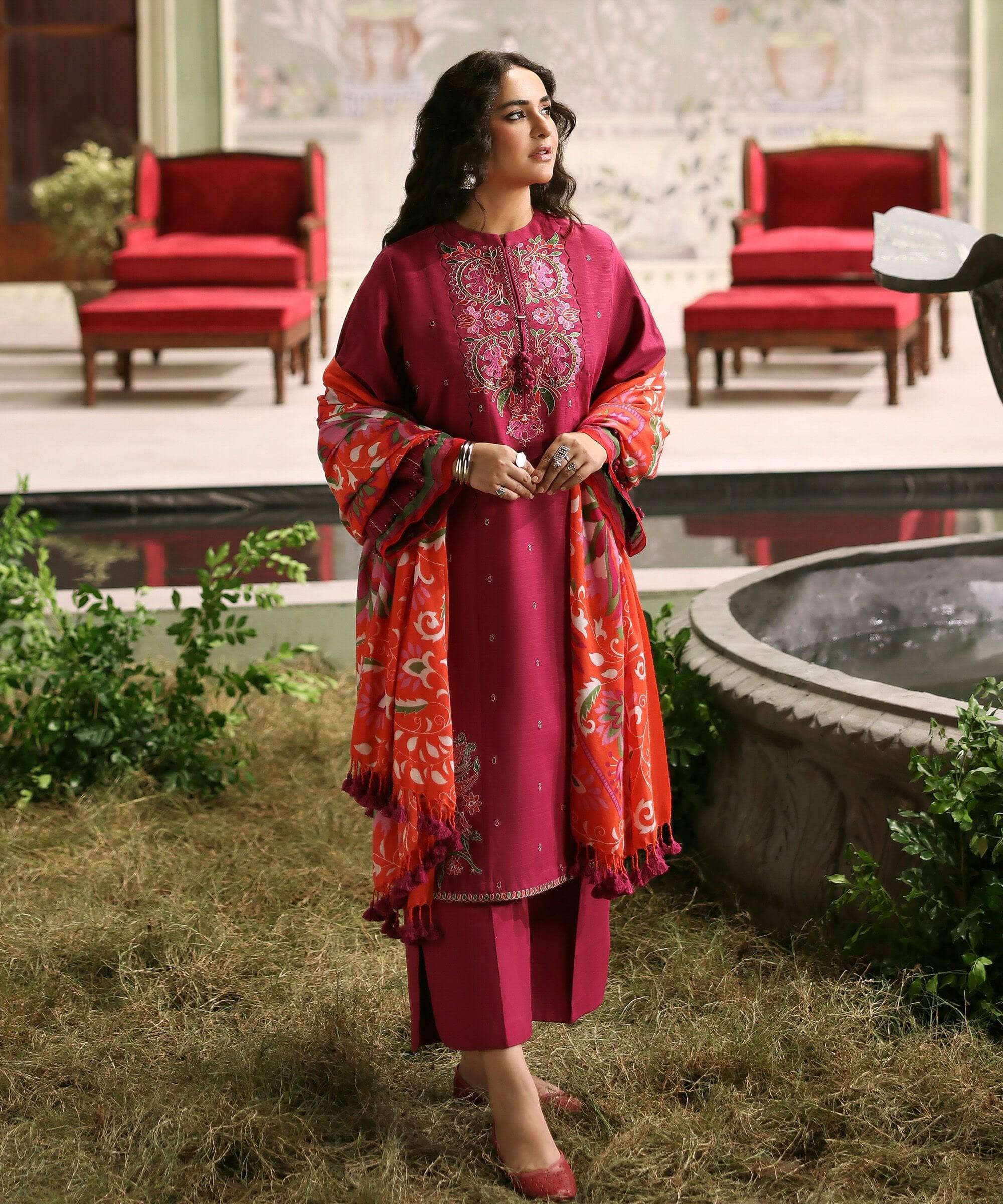 img_sapphire_winter_awwal_boutique