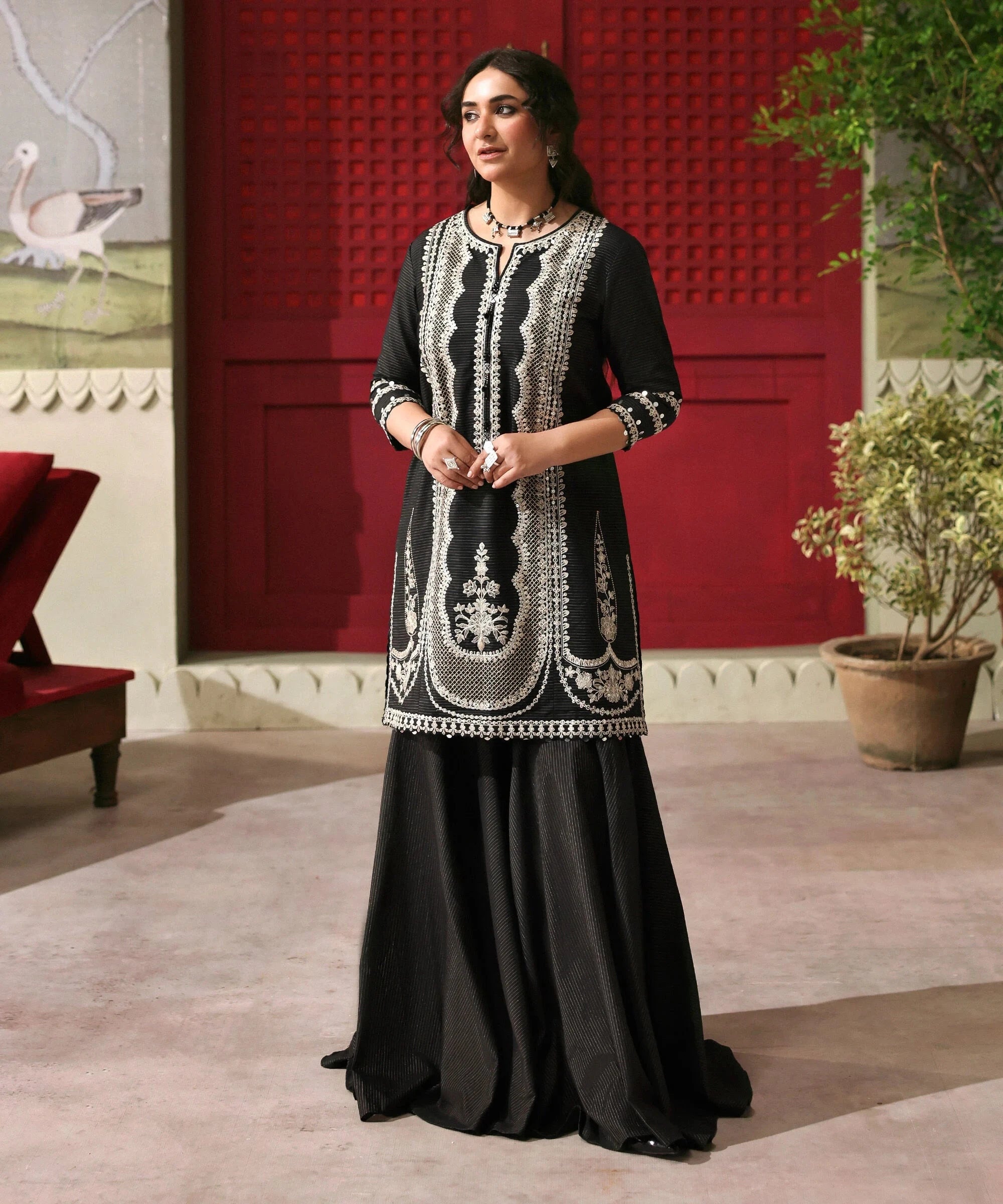 img_sapphire_winter_awwal_boutique