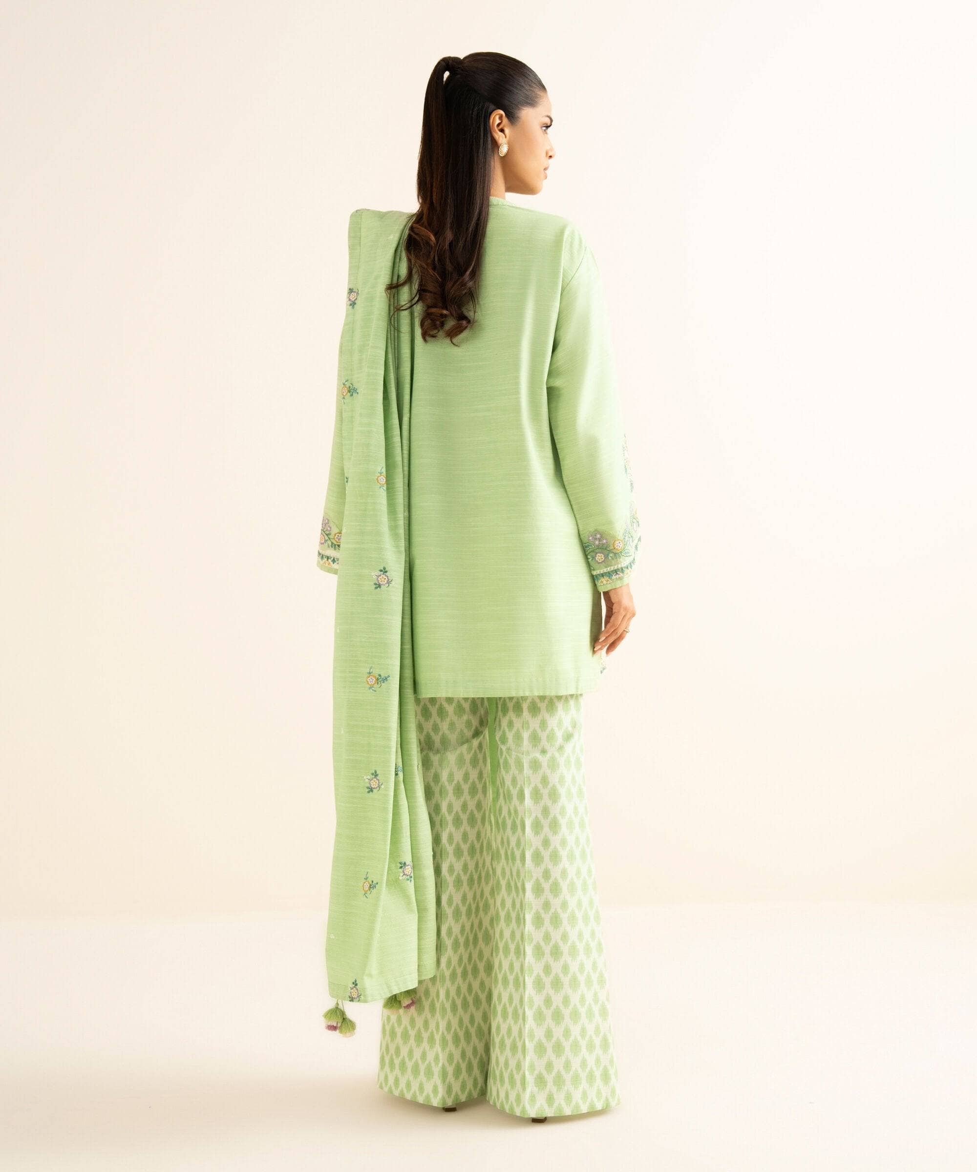 Sapphire Fall Winter 25/Embroideried Khaddar Suit/0U3PESG25V88
