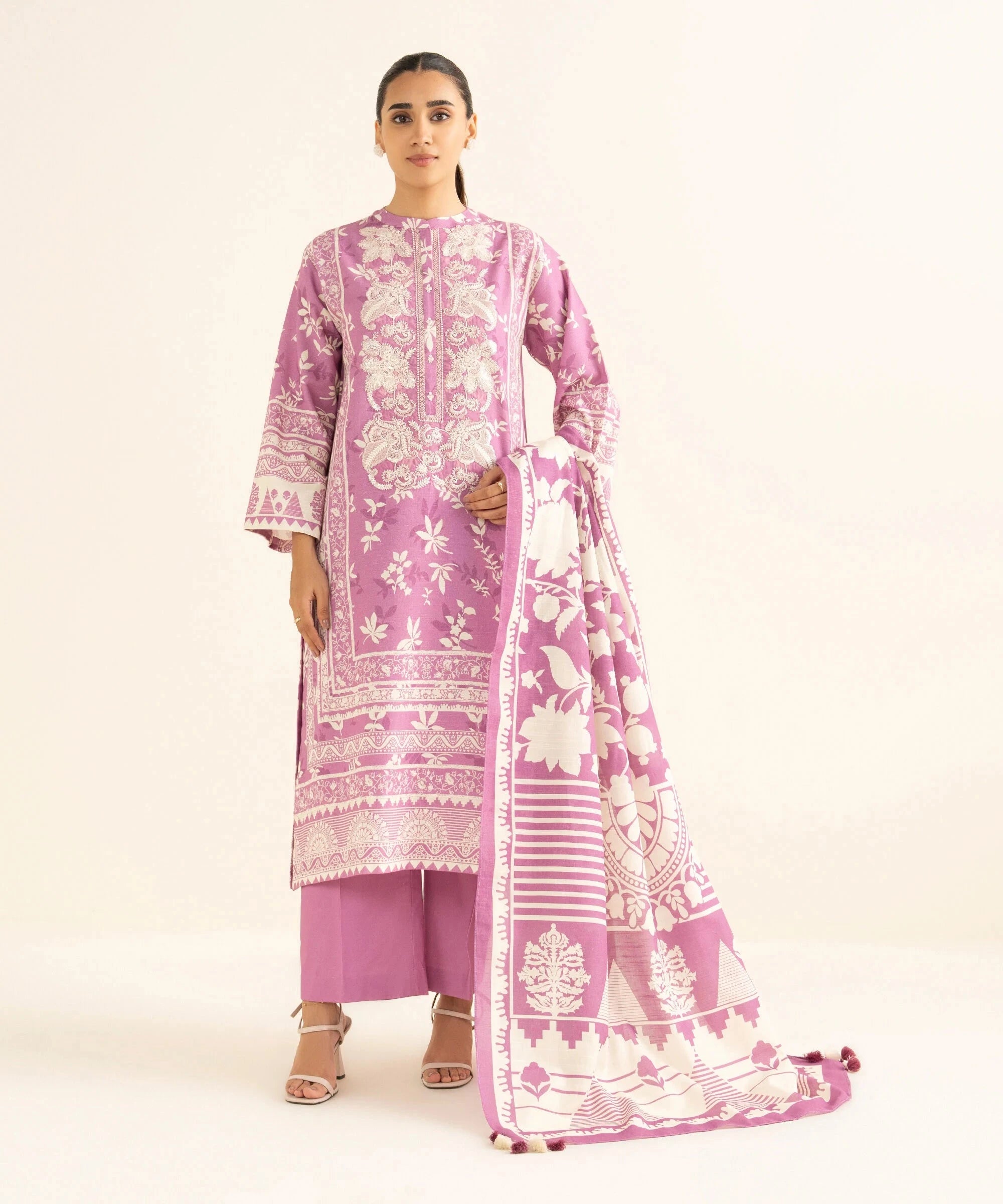 img_sapphire_winter_suit_awwal_boutique