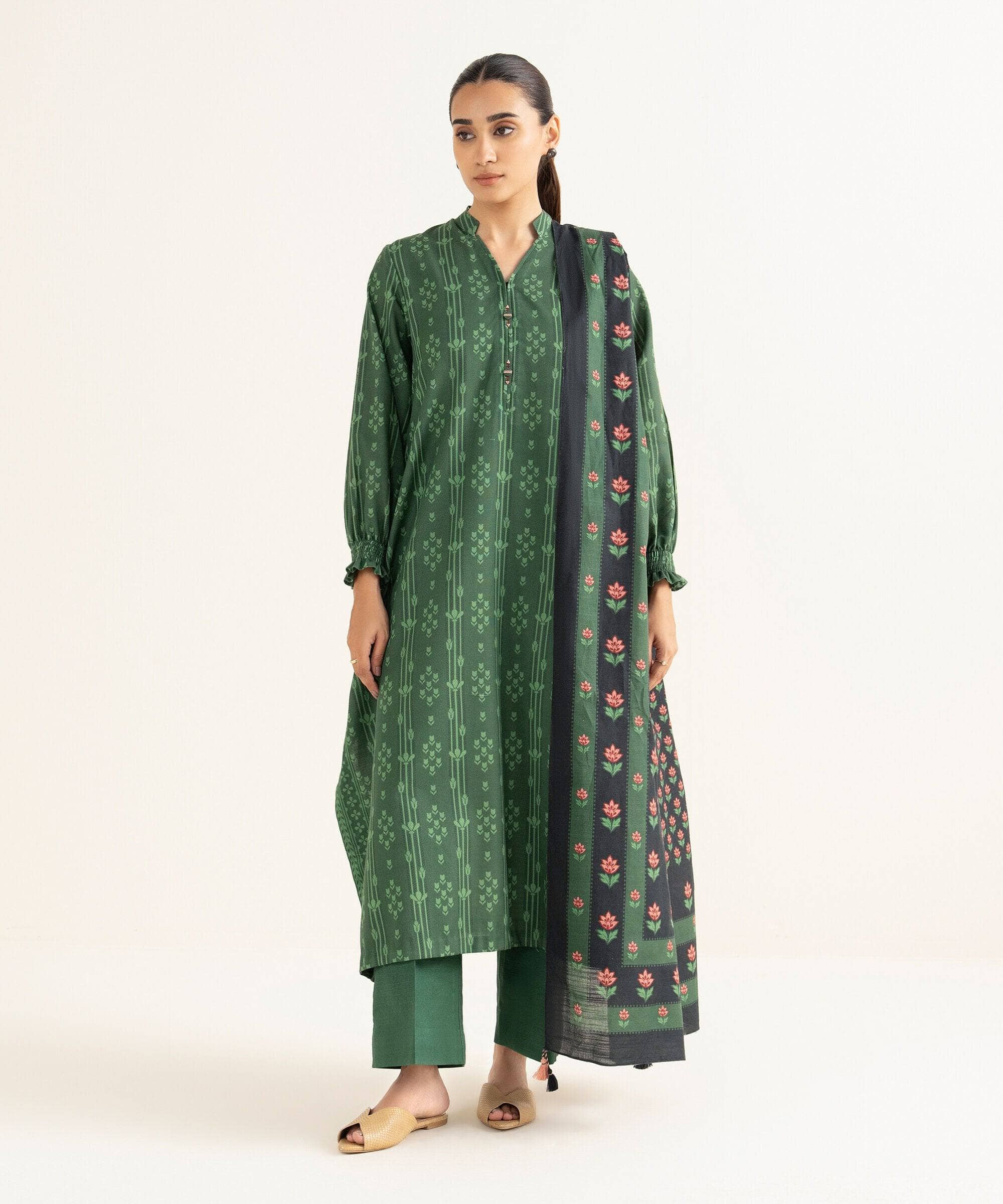 Sapphire Fall Winter 25/Printed Light Khaddar Suit/00U2DDY25V84