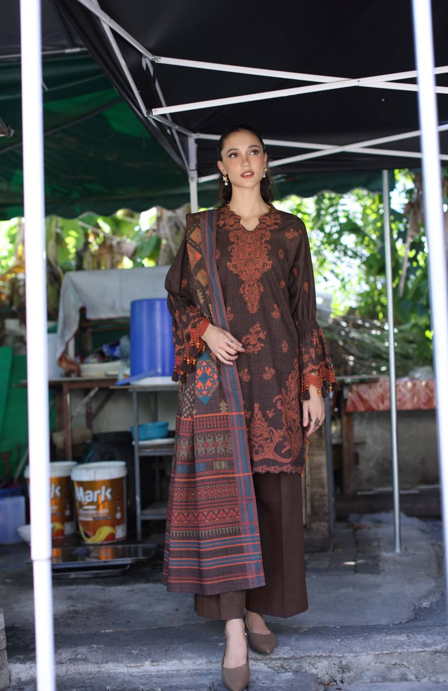 img_gul_ahmed_winter_awwal_boutique