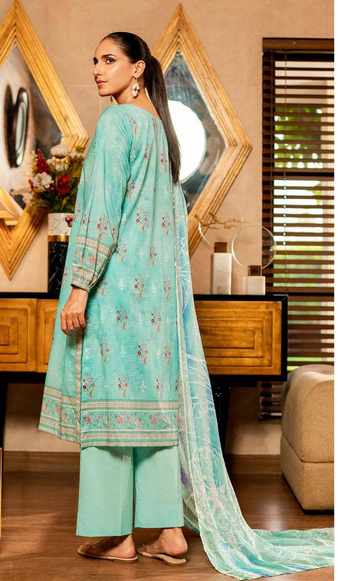 img_gul_jee_lawn_awwal_boutique