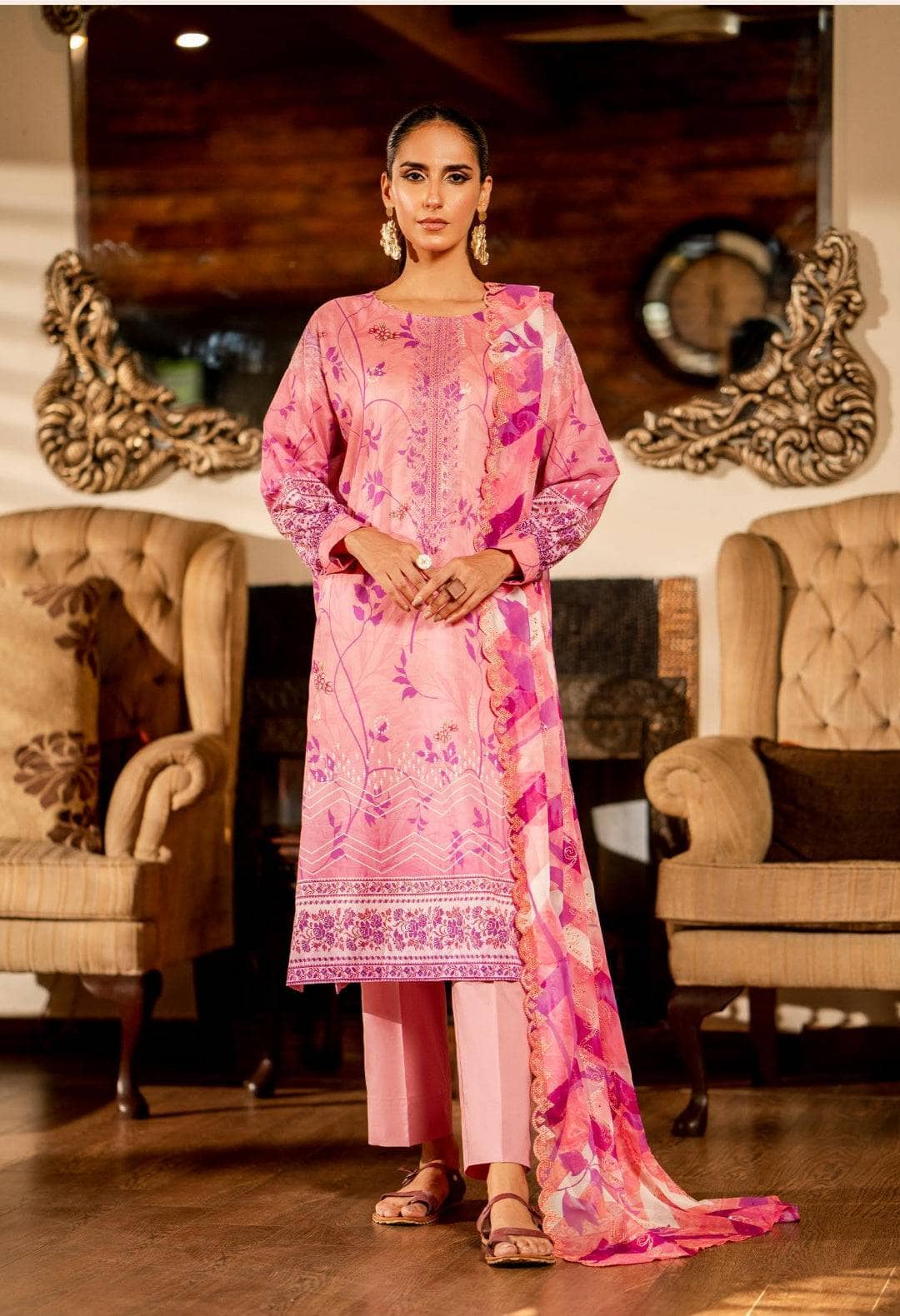 img_gul_jee_lawn_awwal_boutique