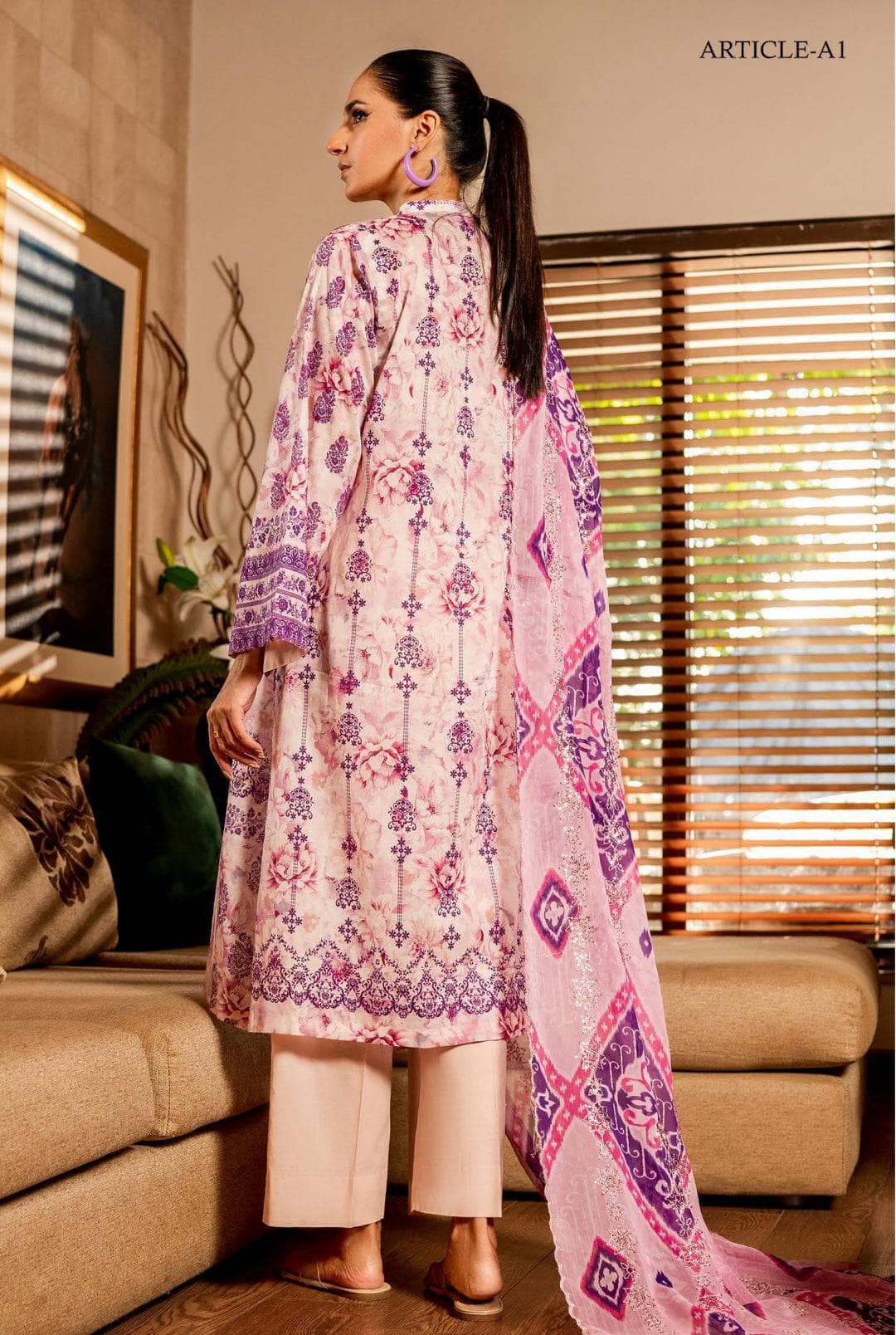img_gul_jee_lawn_awwal_boutique