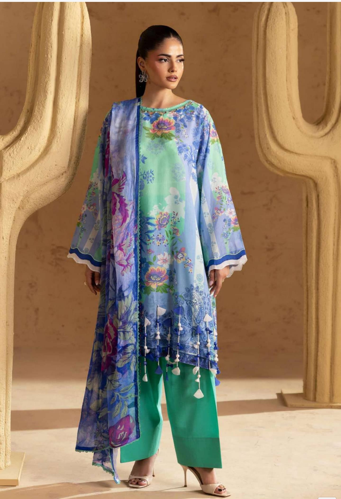img_gul_jee_lawn_awwal_boutique