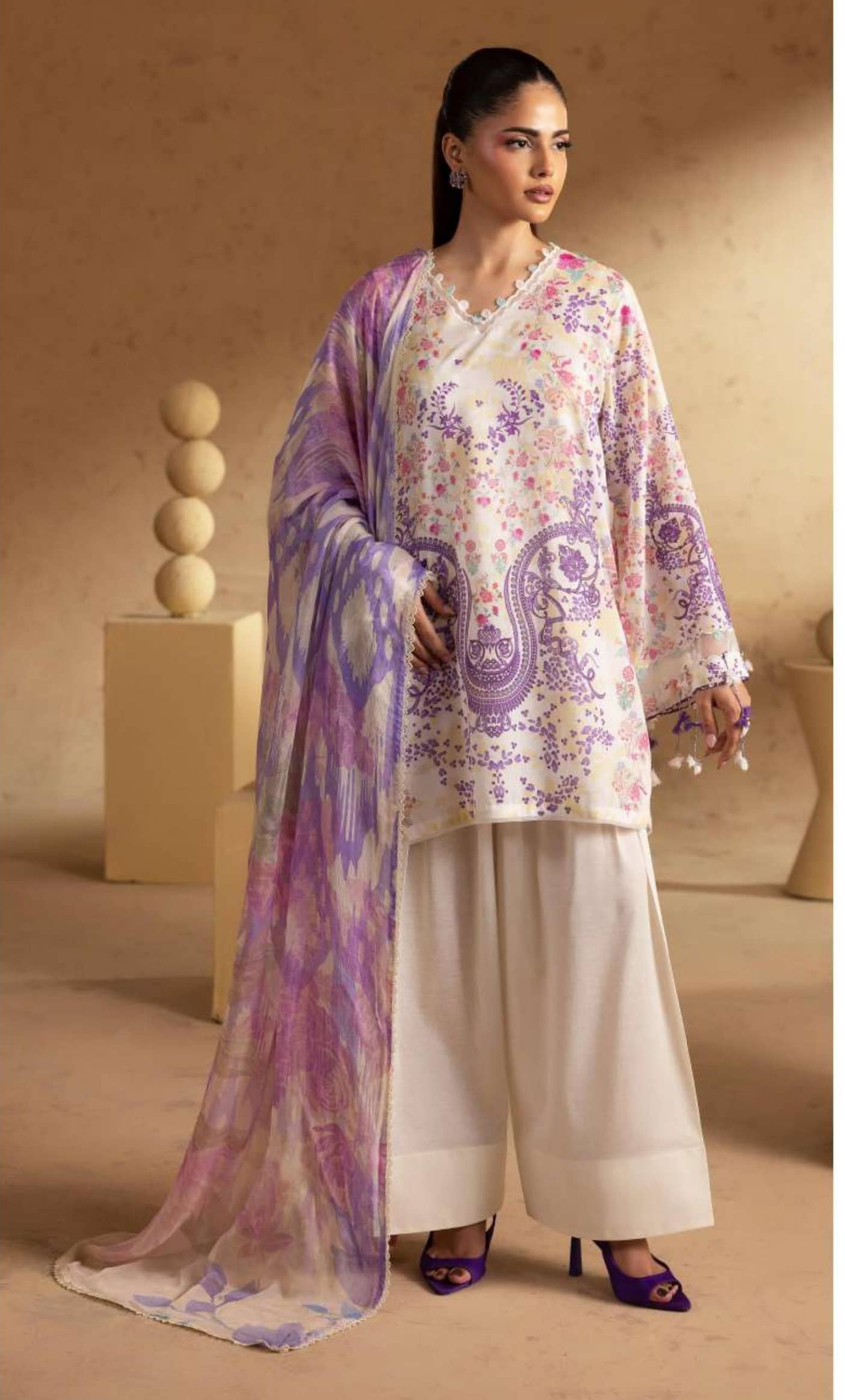 img_gul_jee_lawn_awwal_boutique