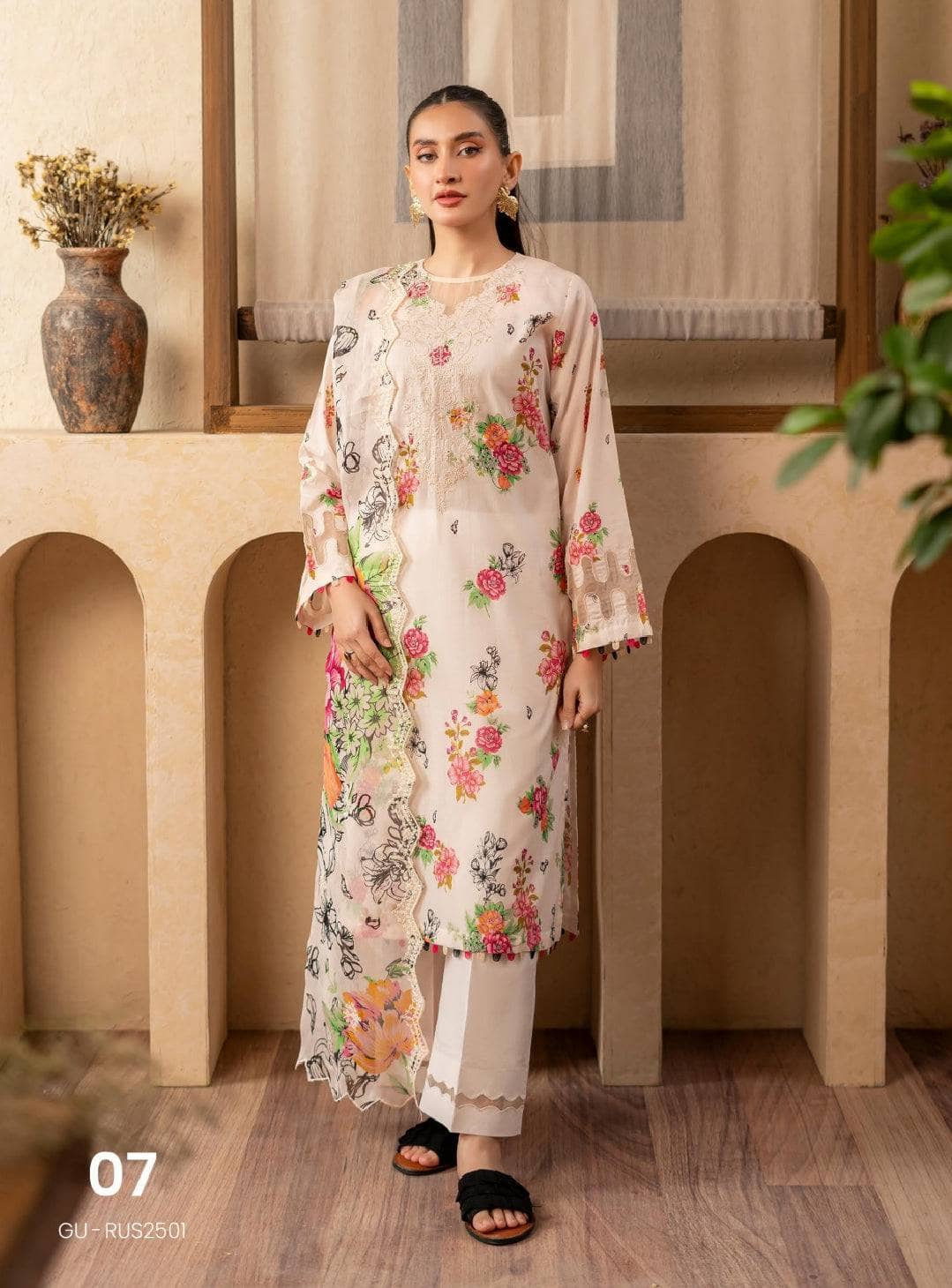 img_guljee_ruhay_sukhan_awwal_boutique