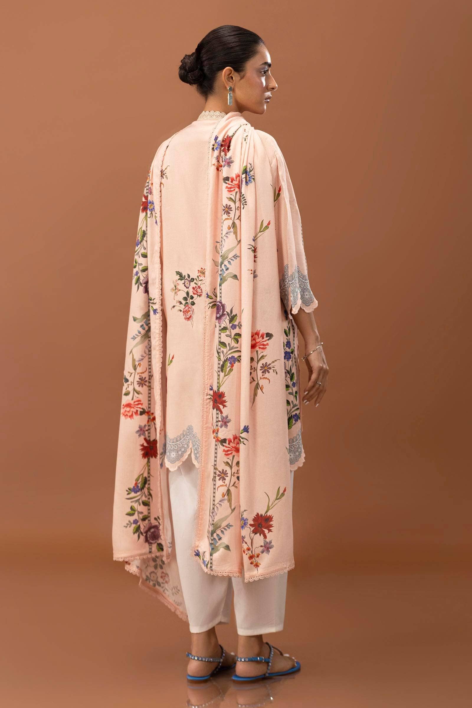 img_sana_safinaz_mahay_winter_fall_edit_awwal_boutique