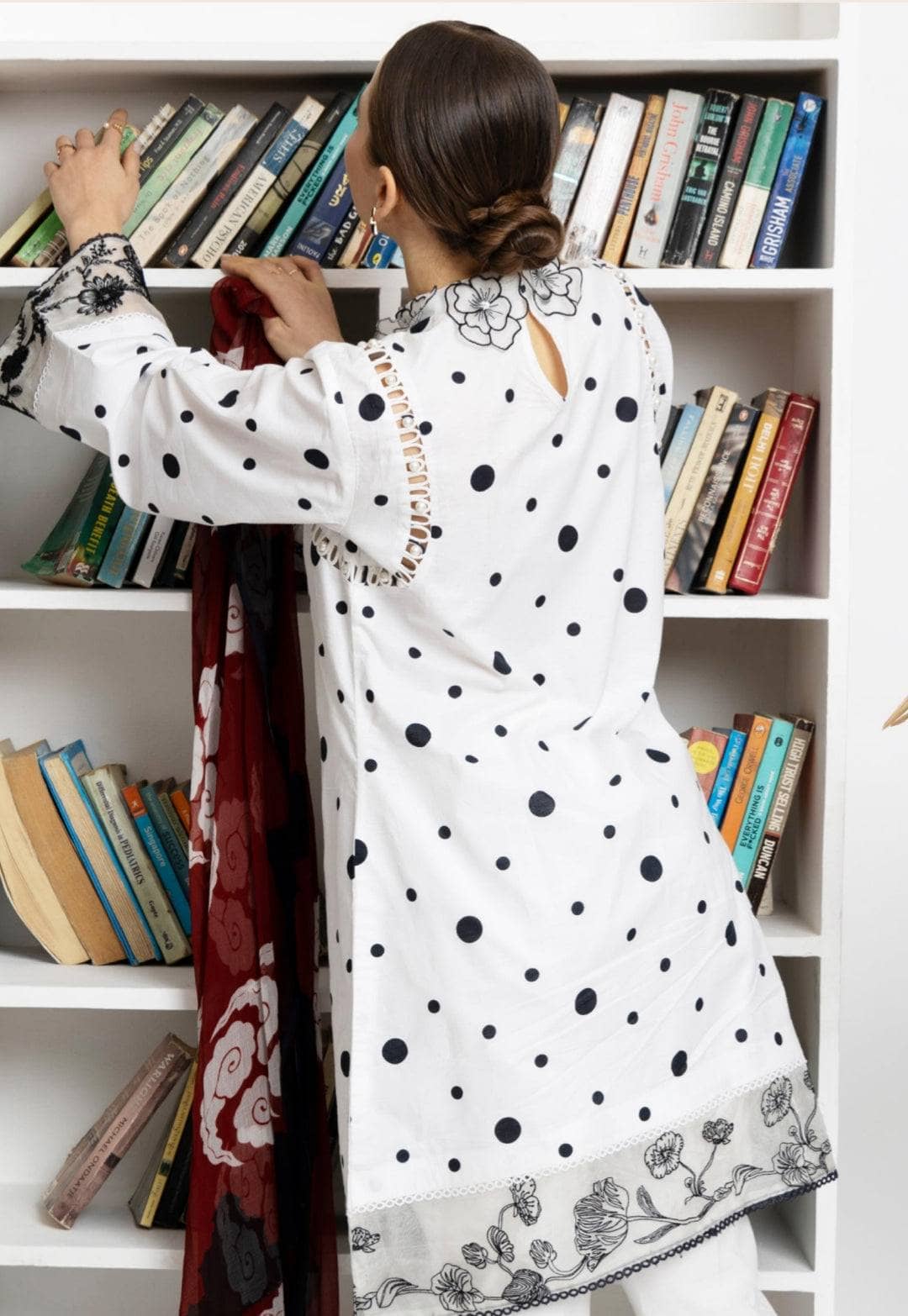 img_house_of_mist_24_awwal_boutique