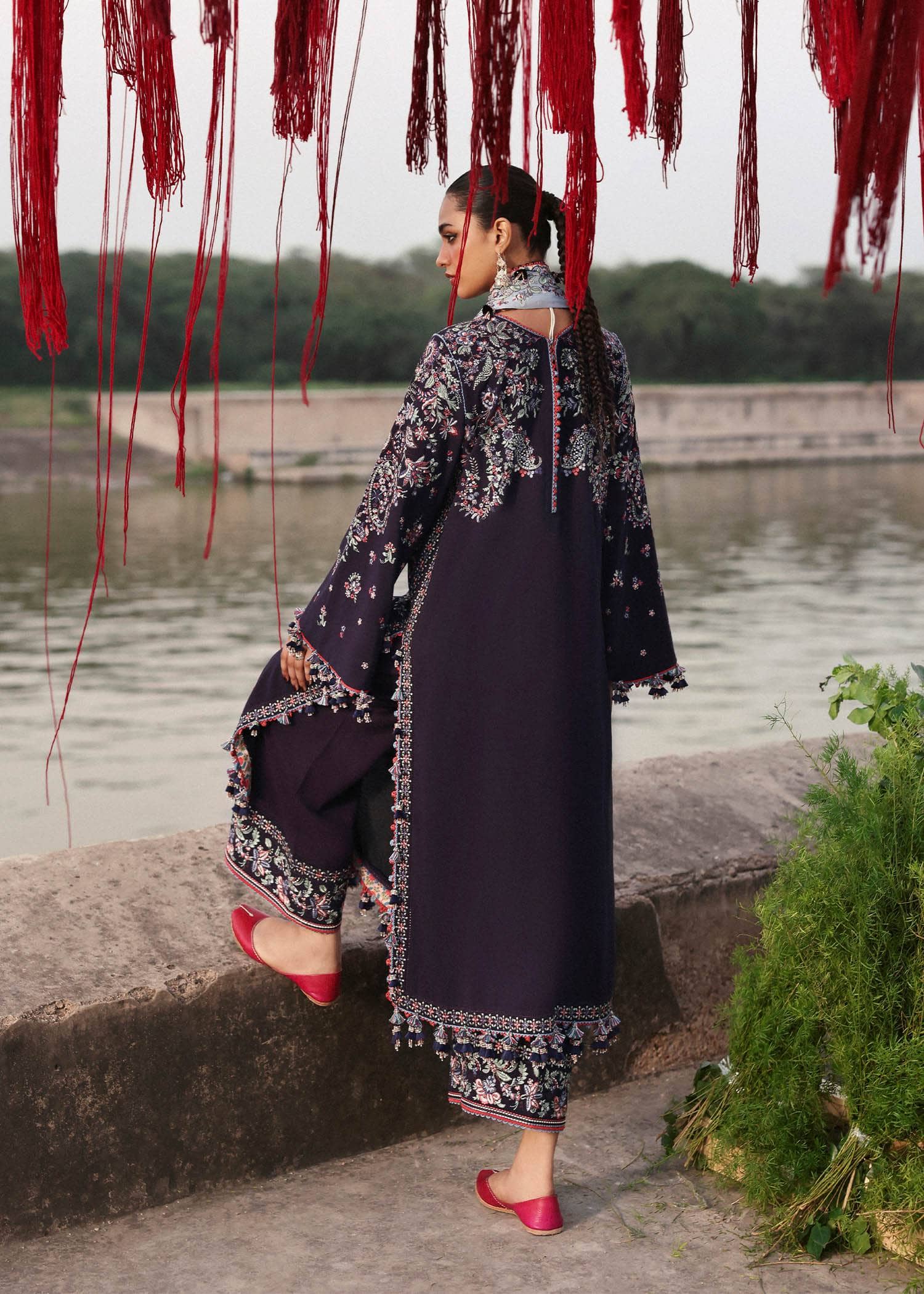 img_hussain_rehar_karandi_awwal_boutique