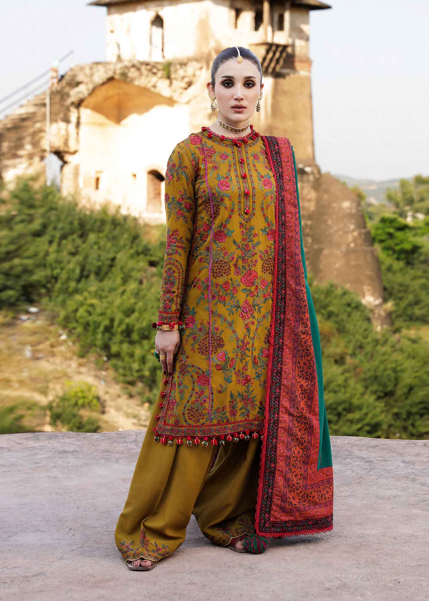 img_hussain_rehar_karandi_awwal_boutique