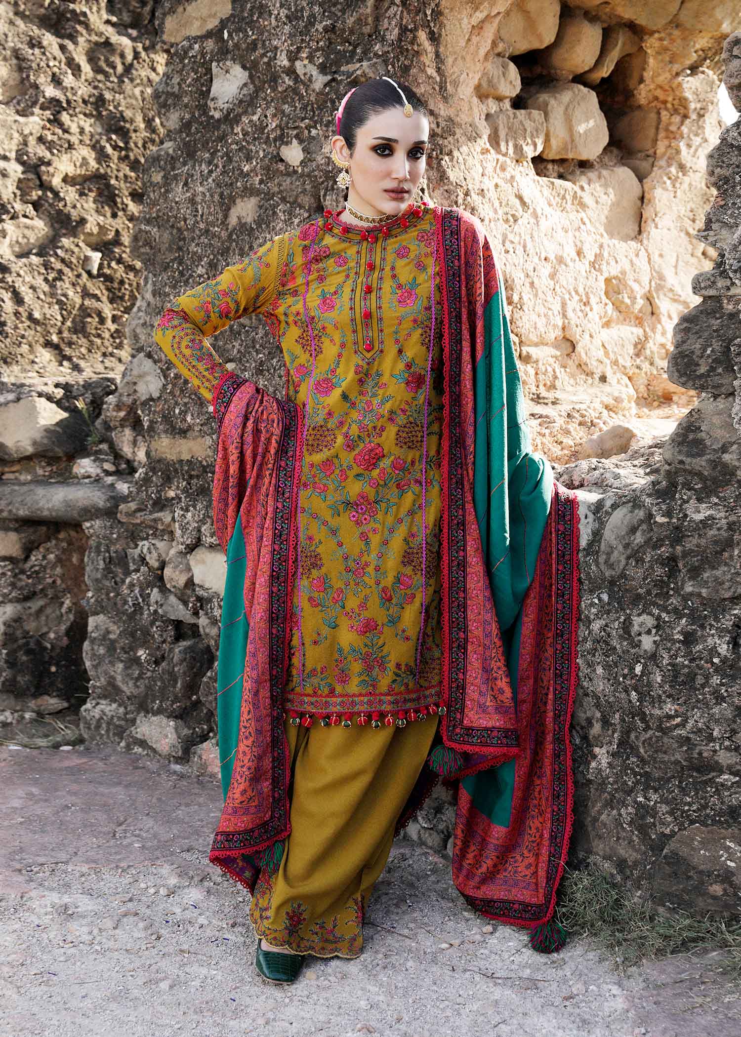 img_hussain_rehar_karandi_awwal_boutique