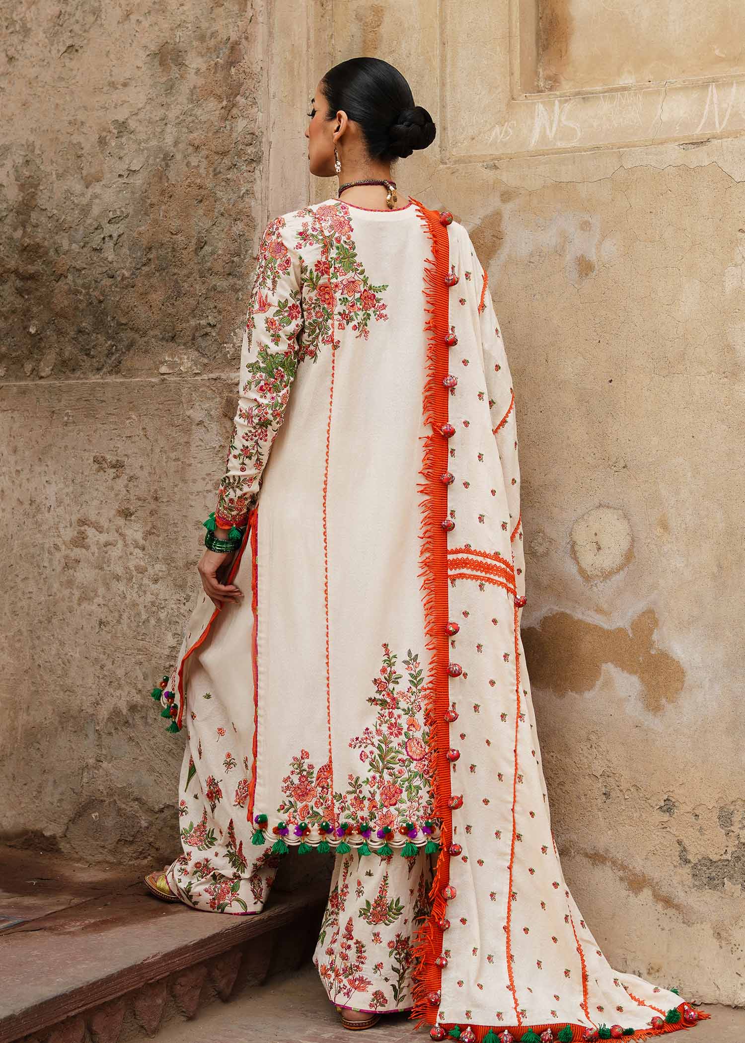 img_hussain_rehar_karandi_awwal_boutique