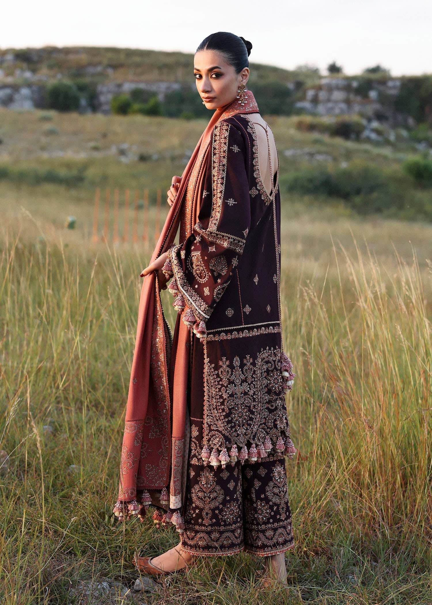 Hussain Rehar Khaddar Winter Pakistani Suits Restocked/Hussain Rehar Khaddar 25/Nazneen