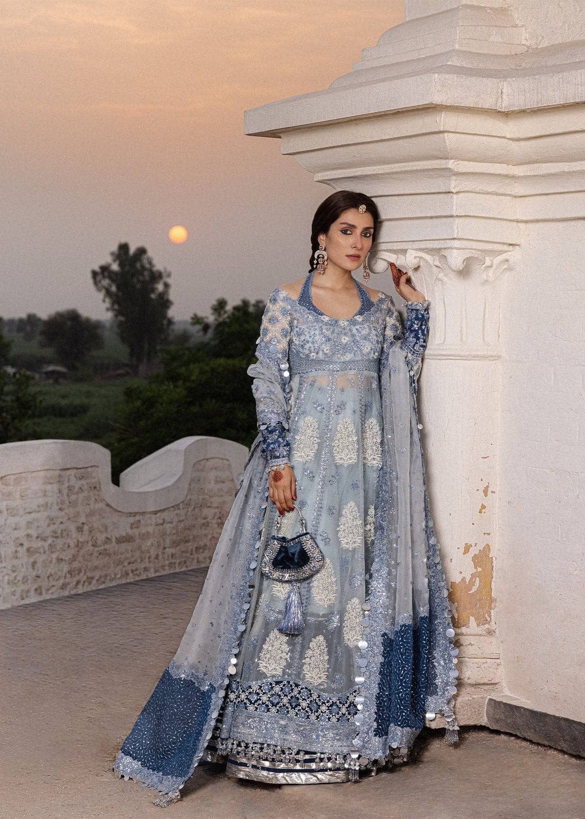 img_hussian_rehar_wedding_doll_house_bridal_awwal_boutique