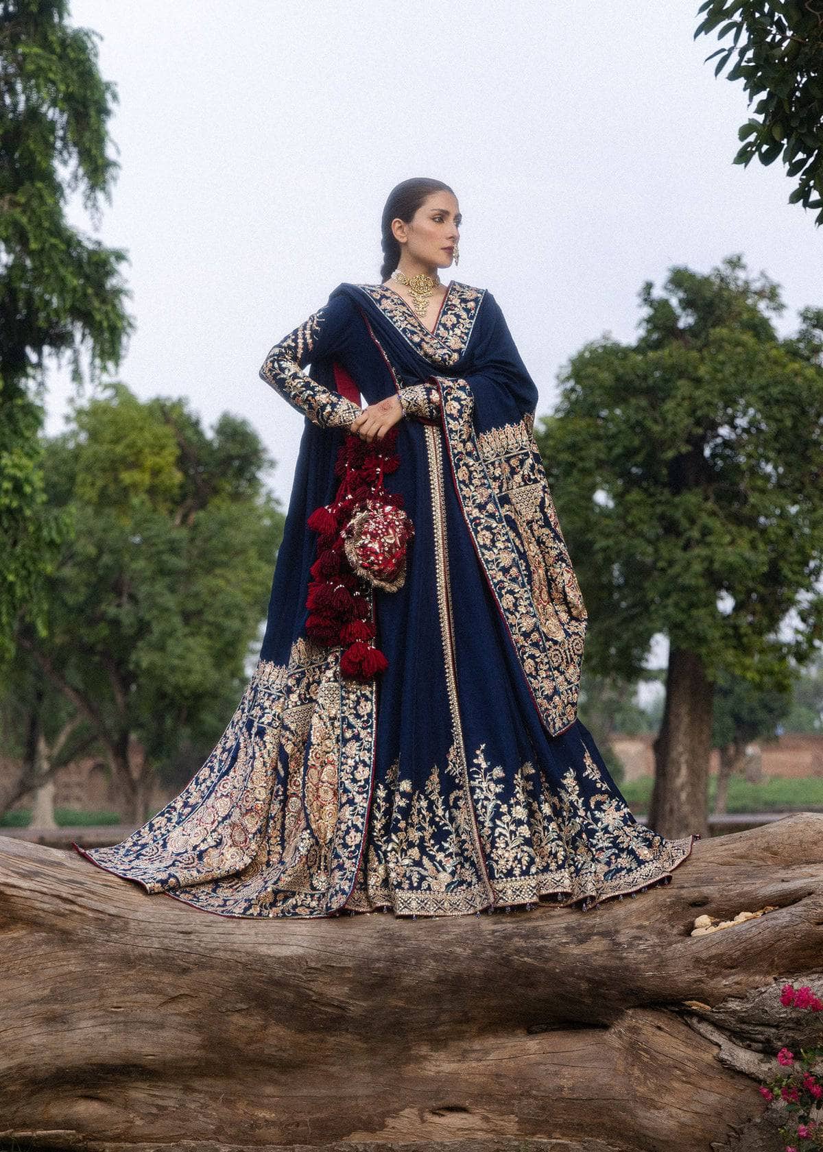 img_hussain_rehar_doll_house_awwal_boutique