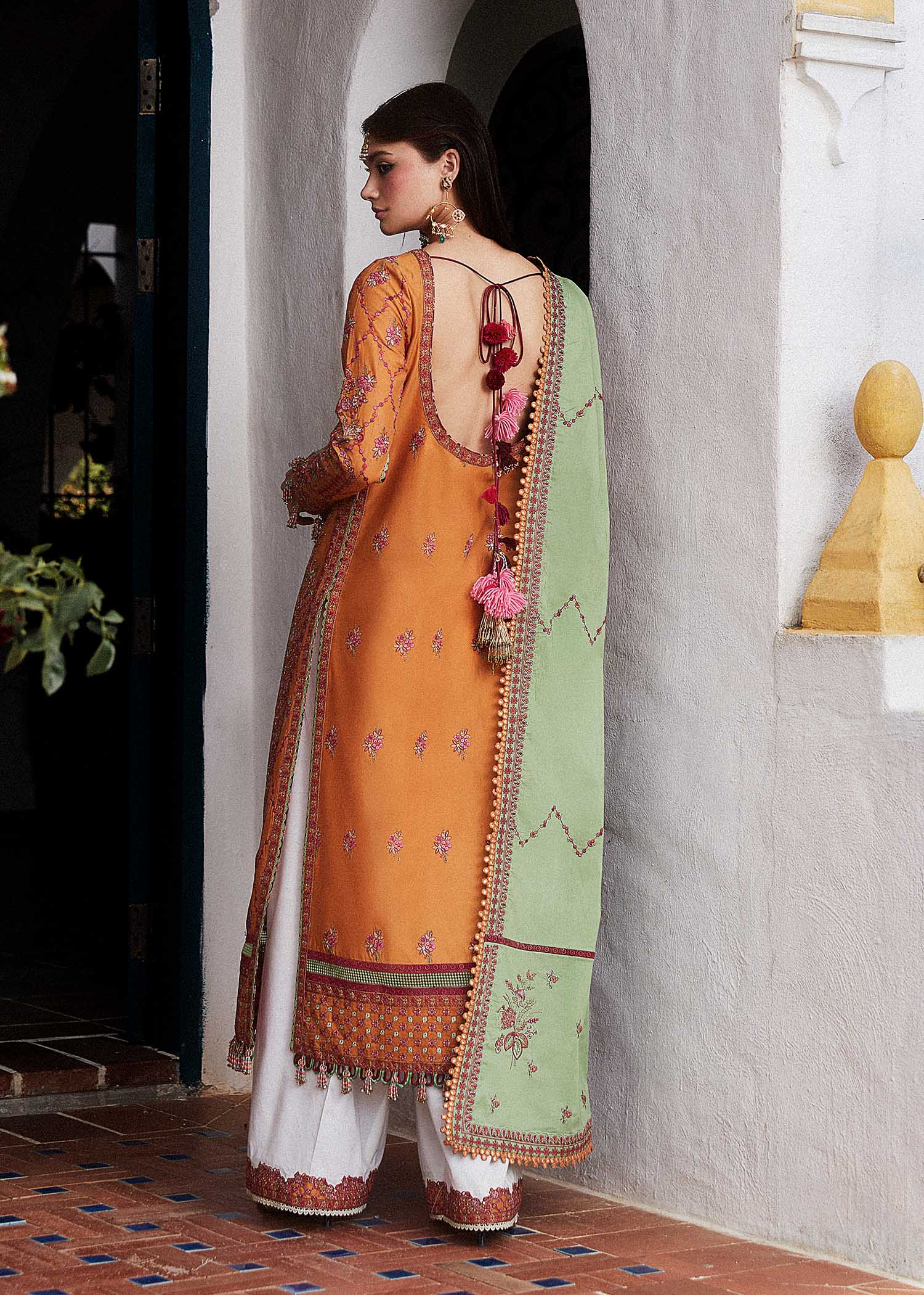 img_hussain_rehar_lawn_24_awwal_boutique