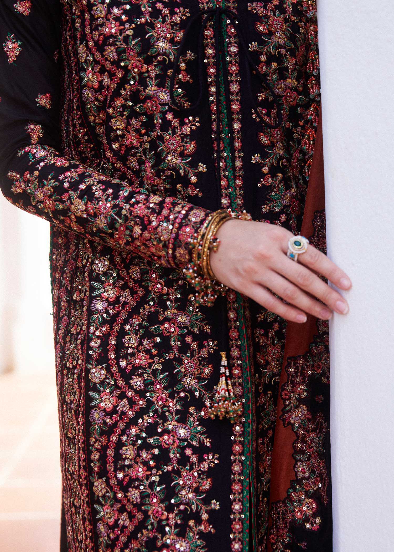img_hussain_rehar_lawn_24_awwal_boutique