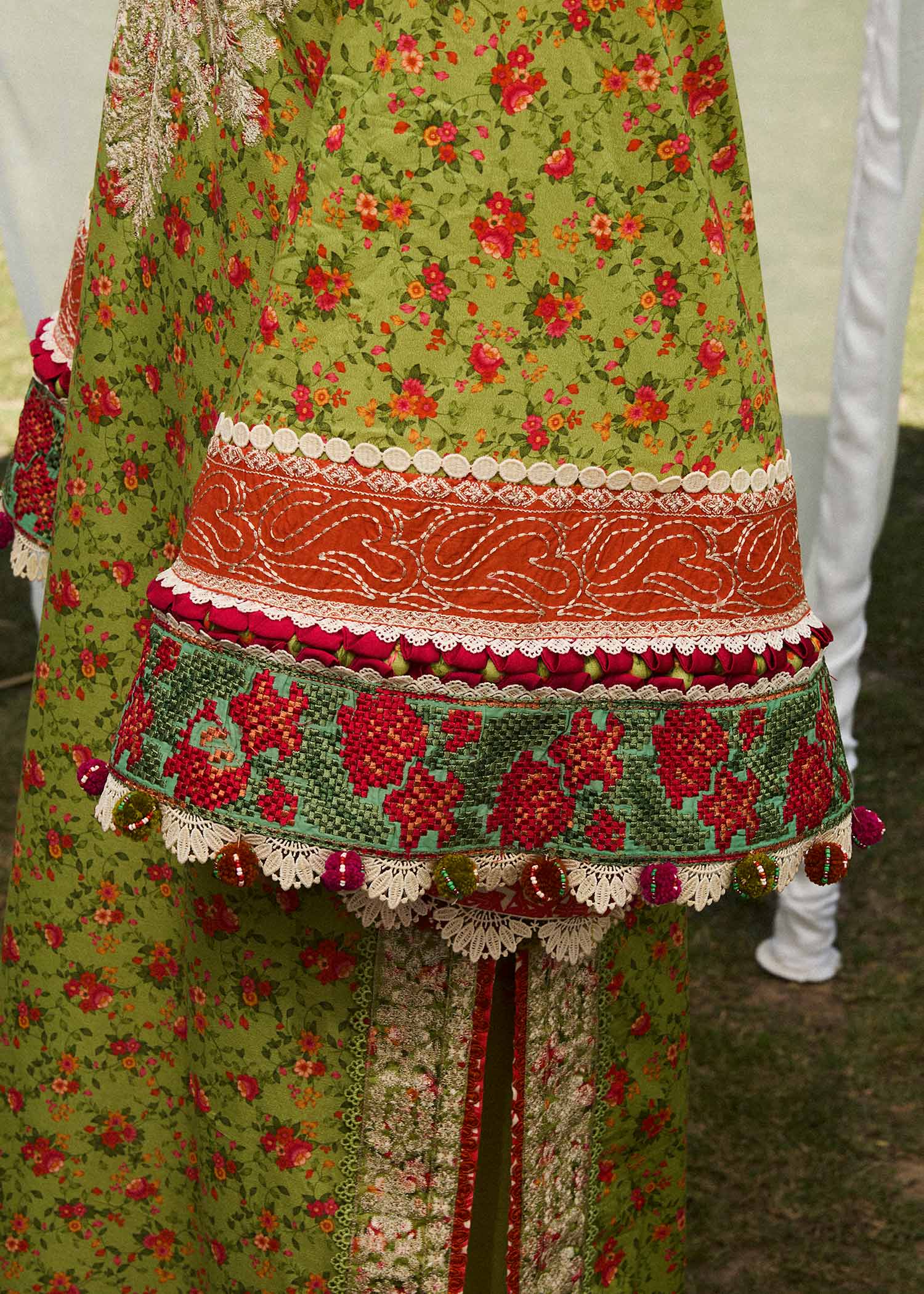 img_hussain_rehar_lawn_awwal_boutique