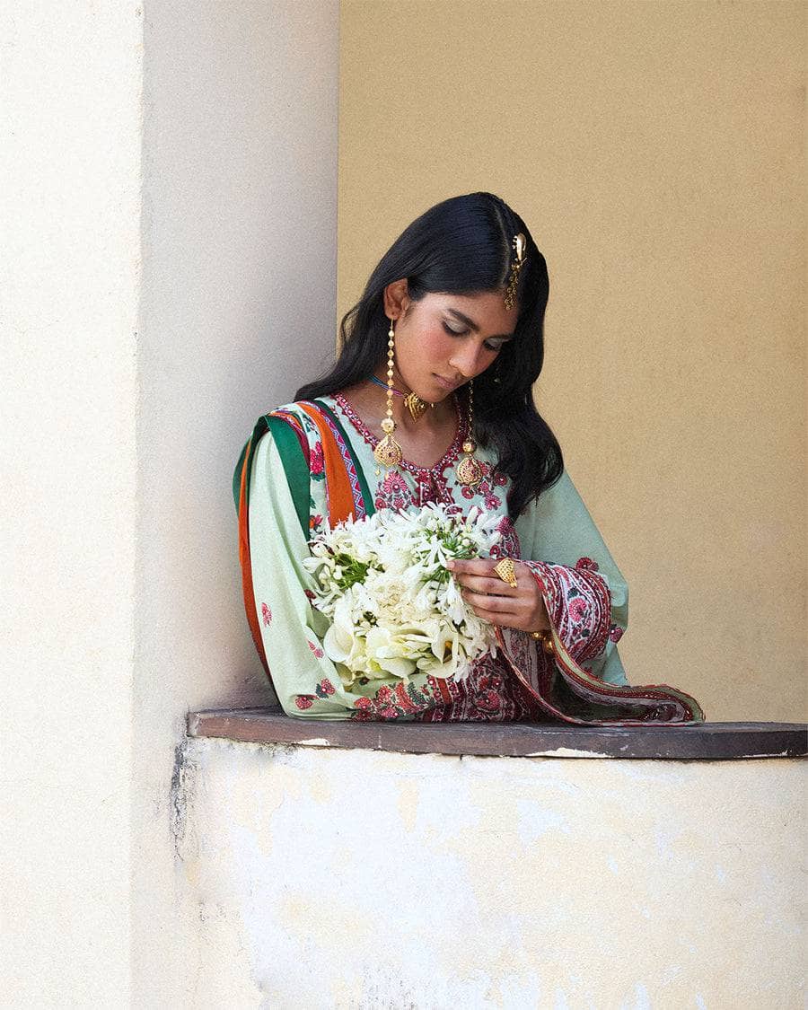 img_hussain_rehar_jugnu_awwal_boutique