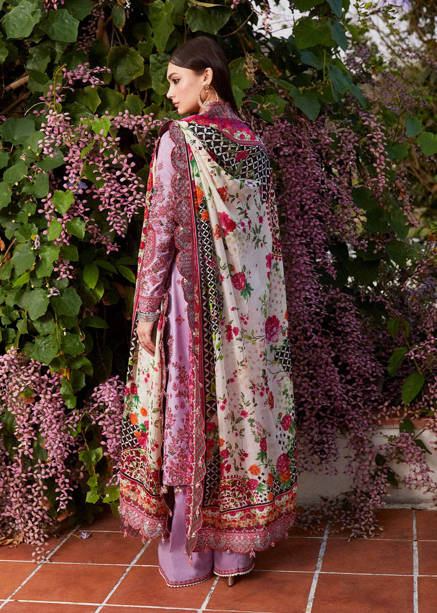 img_hussain_rehar_lawn_24_awwal_boutique