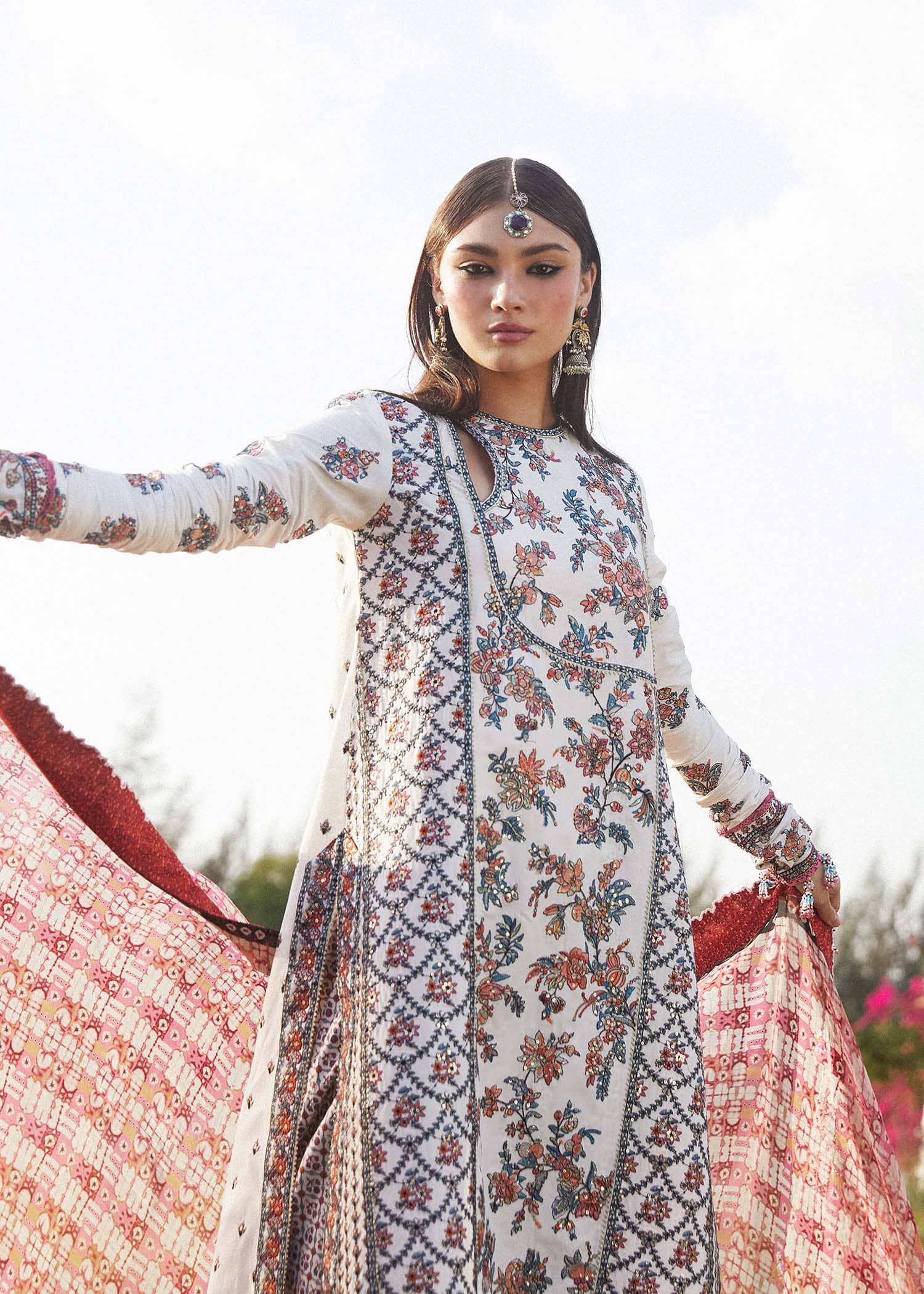 img_hussain_rehar_lawn_24_awwal_boutique