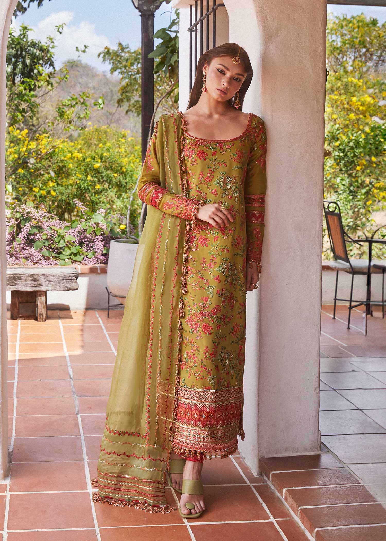 img_hussain_rehar_lawn_24_awwal_boutique