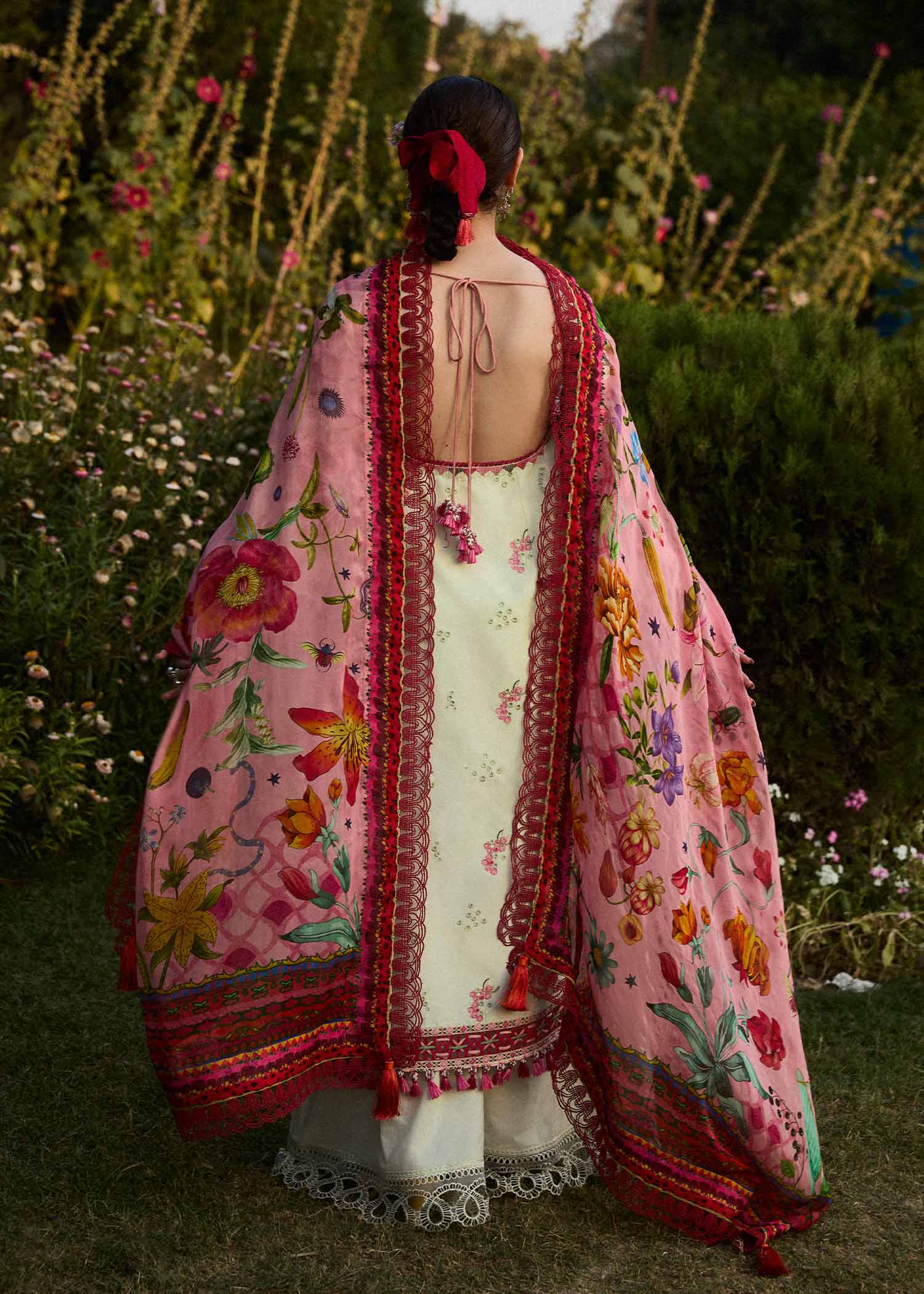 img_hussain_rehar_lawn_awwal_boutique