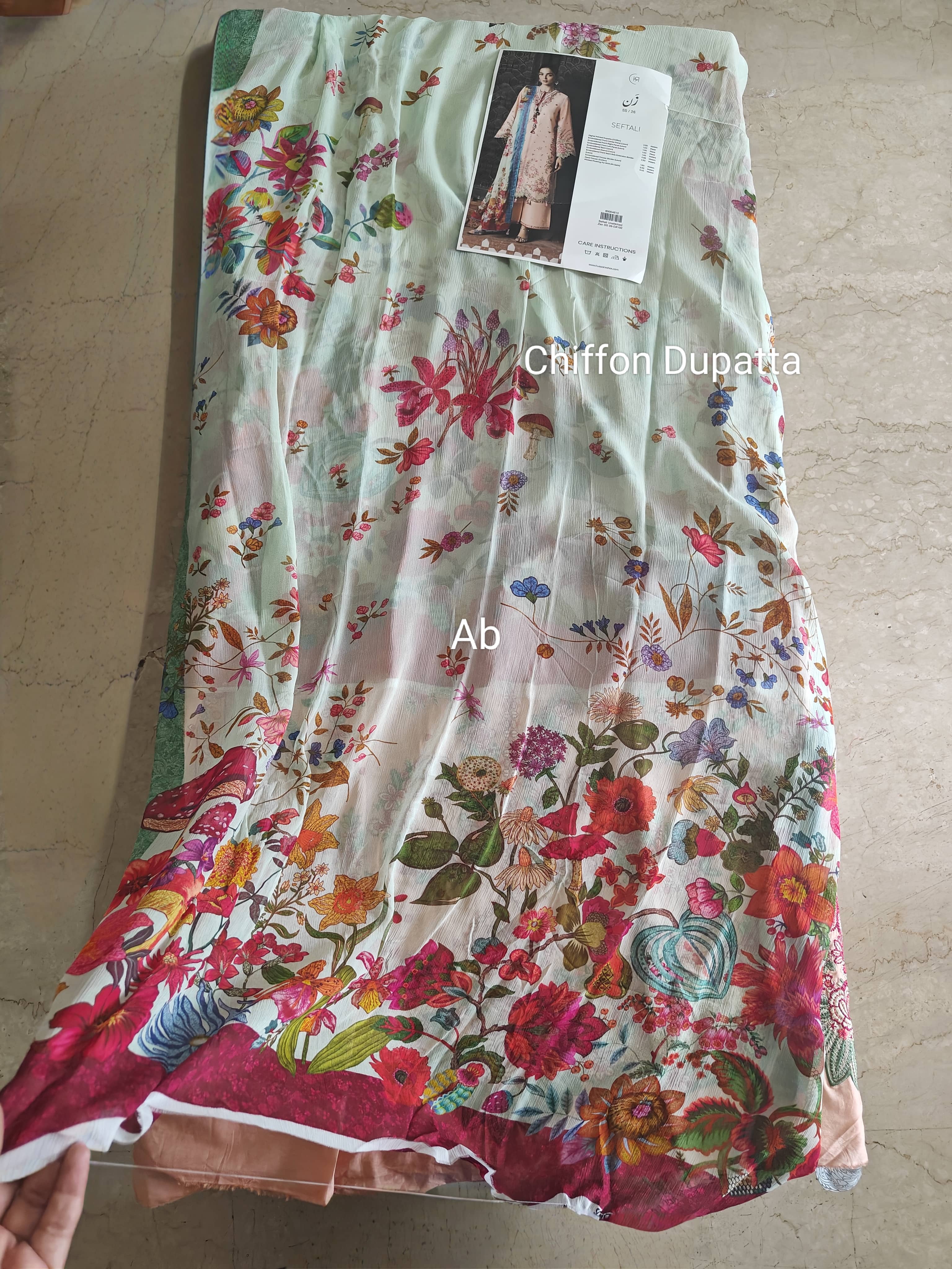 Open Pic/Hussain Rehar Zan Luxury Lawns/Seftali/Peach