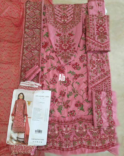 img_hussain_rehar_lawn_24_awwal_boutique