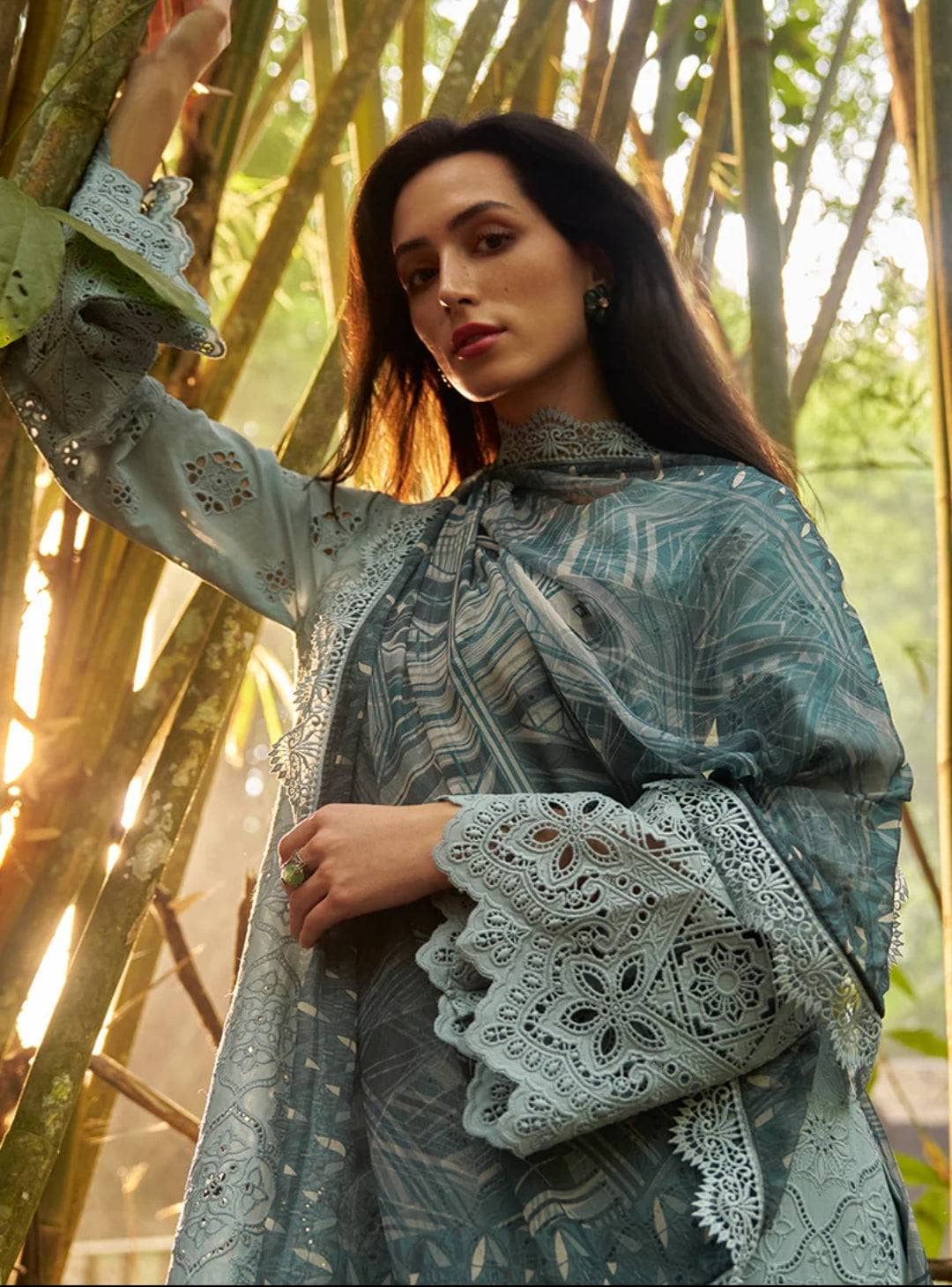 img_image_lawnkari_awwal_boutique