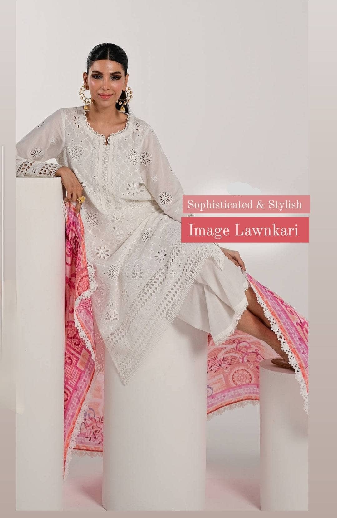 img_image_lawnkari_awwal_boutique