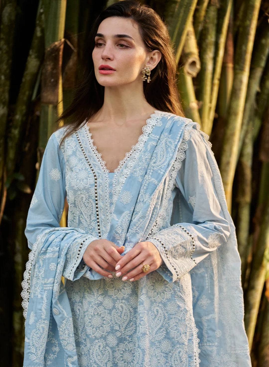 img_image_lawnkari_awwal_boutique