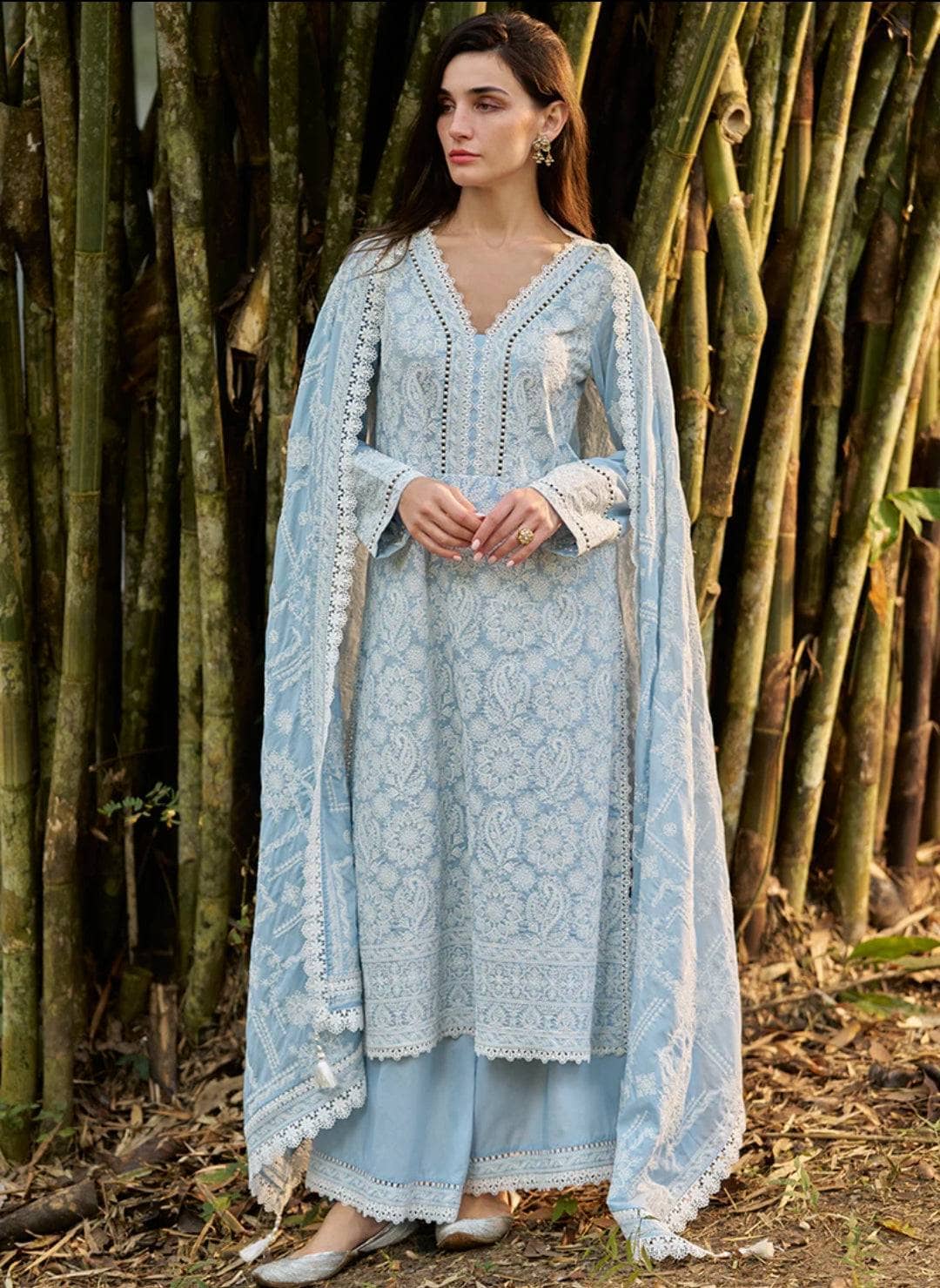 img_image_lawnkari_awwal_boutique